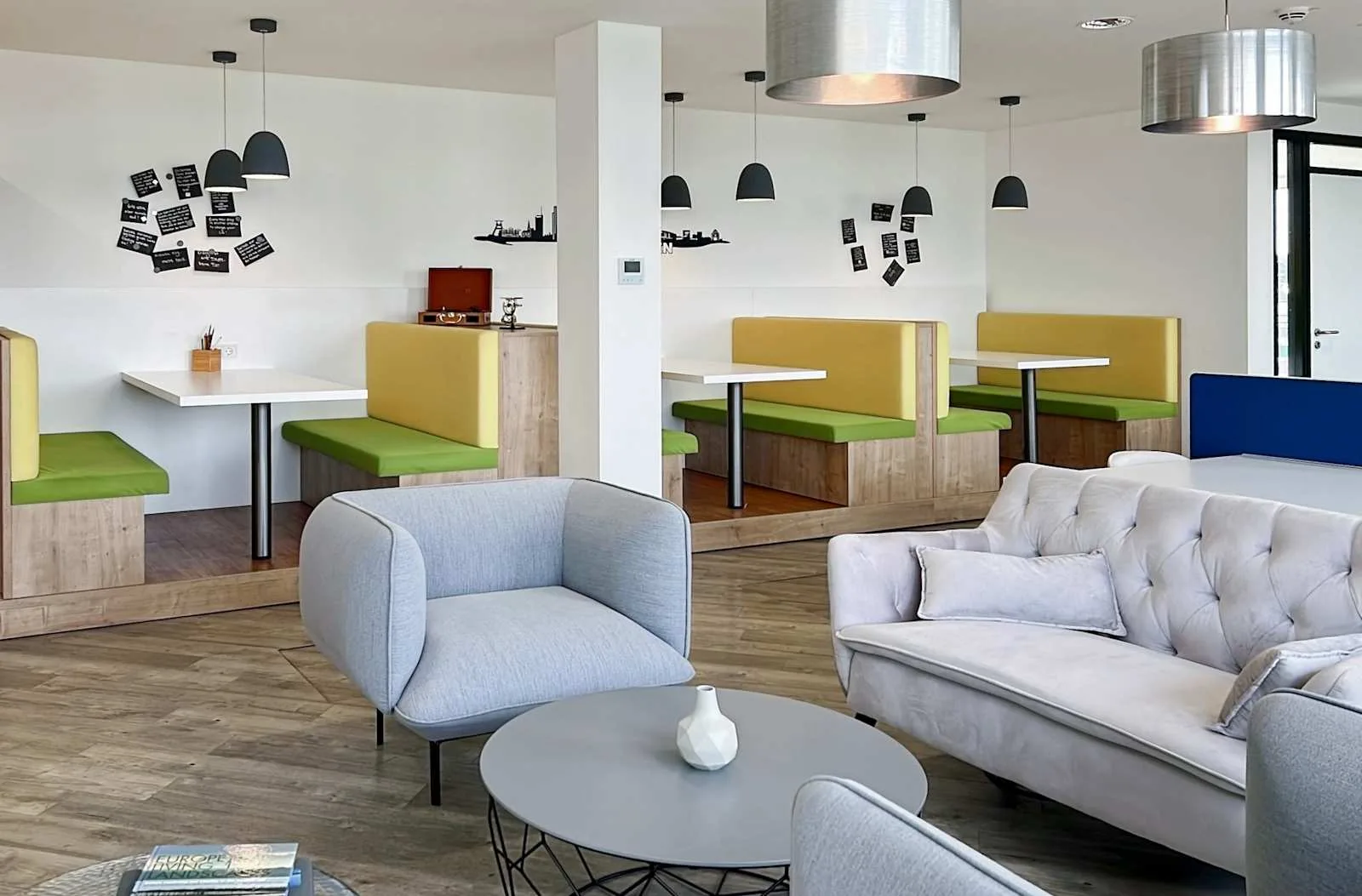 Regus ESSEN, Grugaplatz, Lounge, Essen
