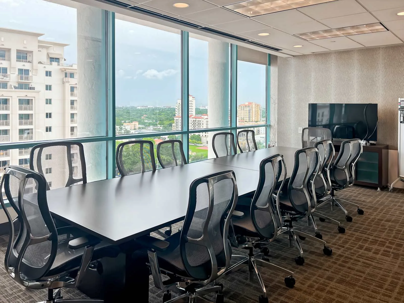 Regus FL, Coral Gables - Columbus Center, Meeting room for 14 people, Coral Gables, FL