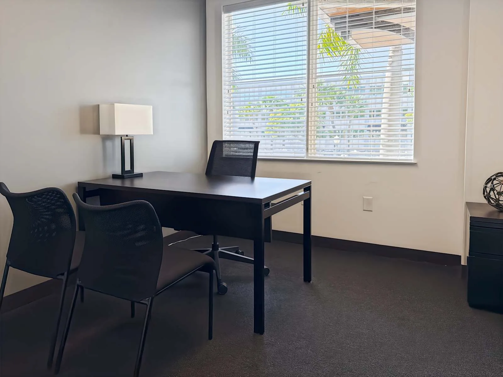 Regus FL, Fort Pierce - Renaissance Financial, Private office, 1 desk, Fort Pierce, FL