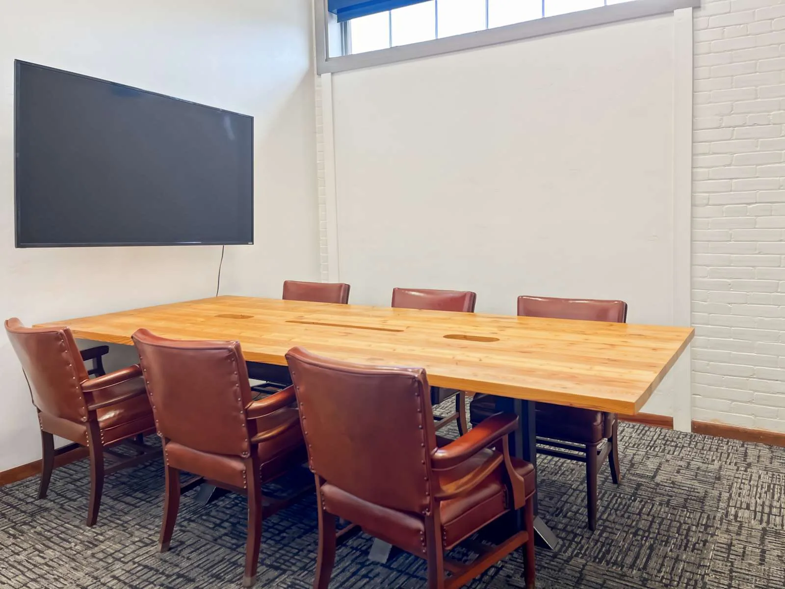 Regus FL, Gainesville - Main St, Meeting room for 6 people, Gainesville, FL