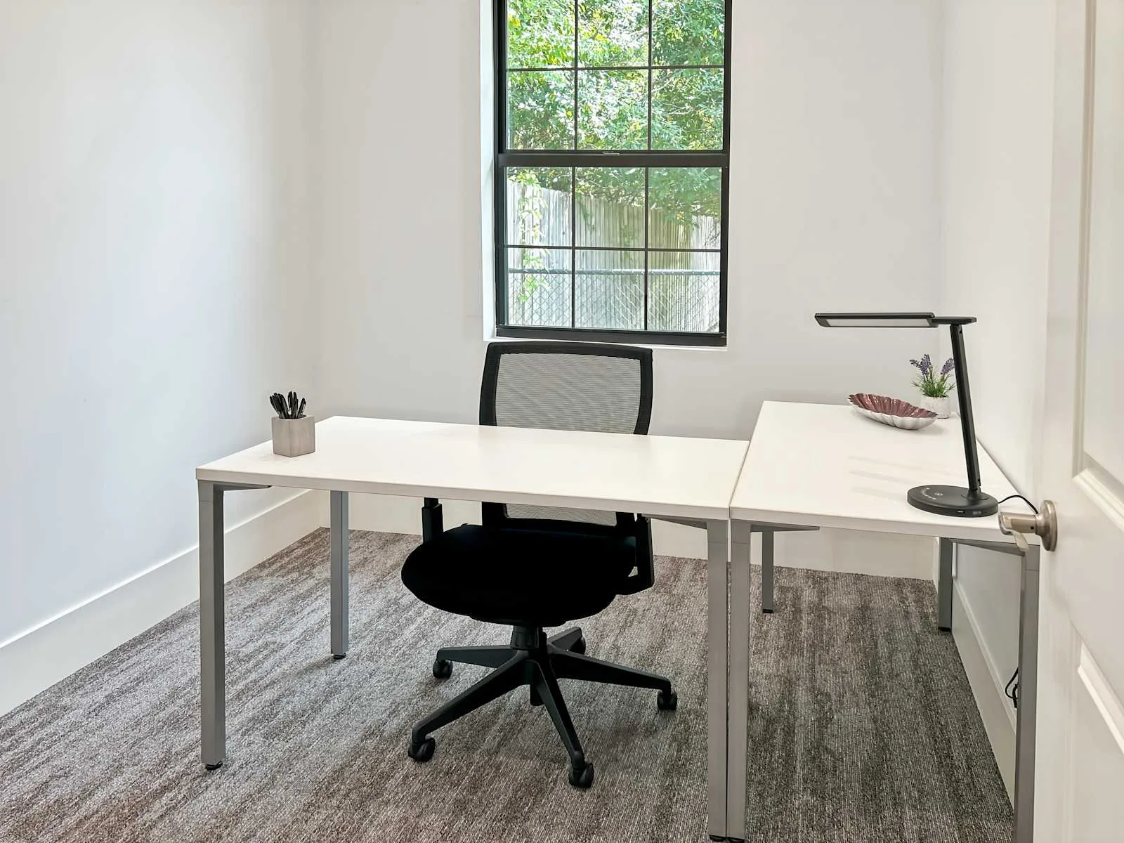 Regus FL, Jacksonville - Fortune Pky, Private office, 1 desk, Jacksonville, FL