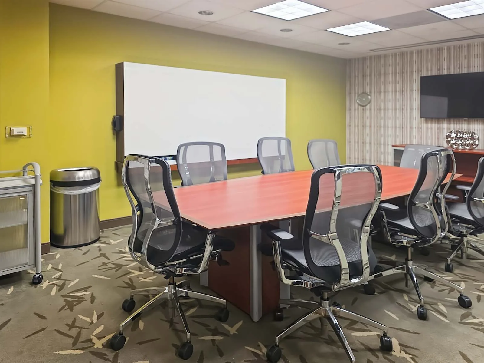 Regus FL, Miami - Brickell Key, Meeting room for 8 people, Miami, FL