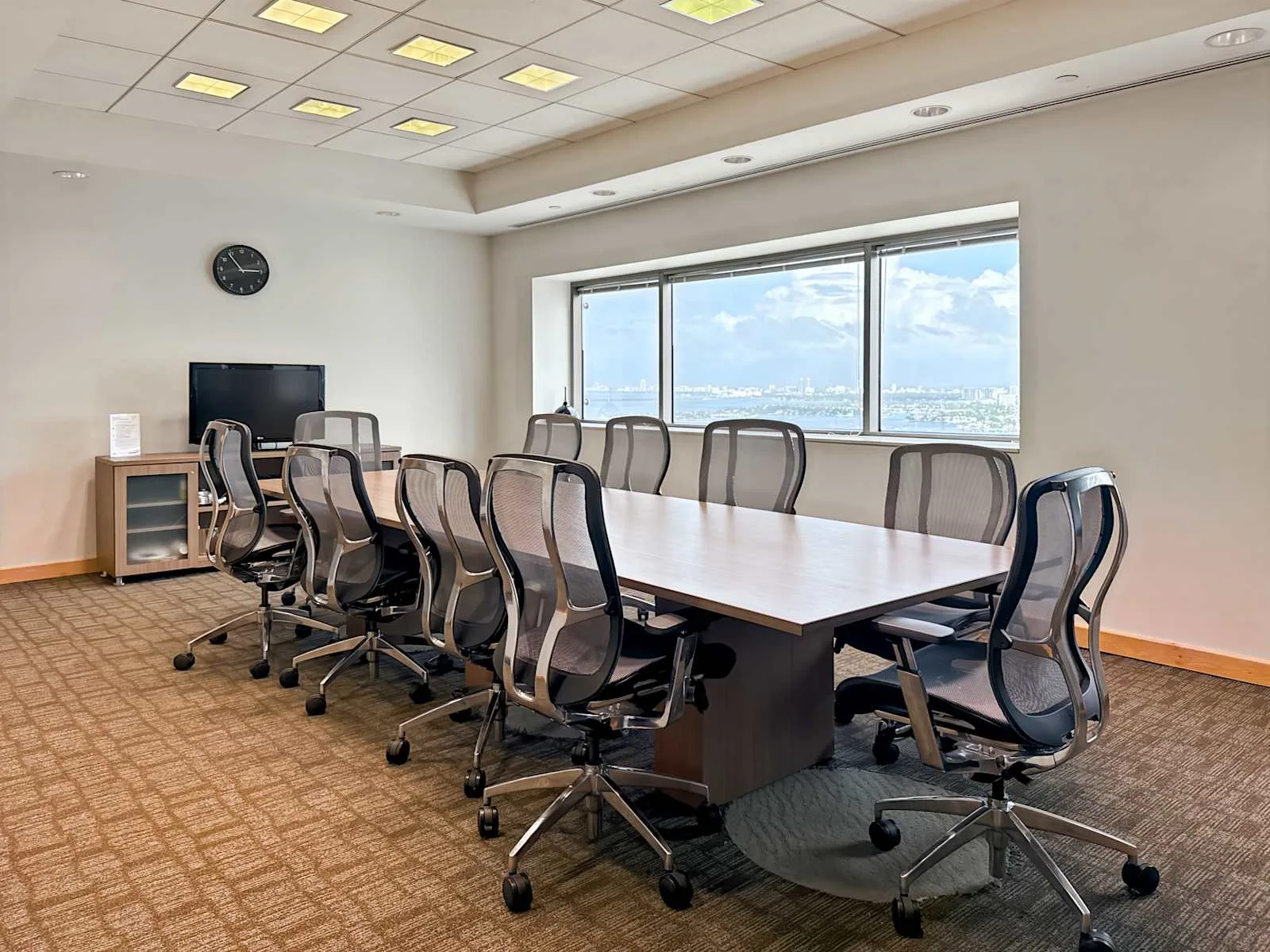 Regus FL, Miami - Miami Downtown, Meeting room for 12 people, Miami, FL