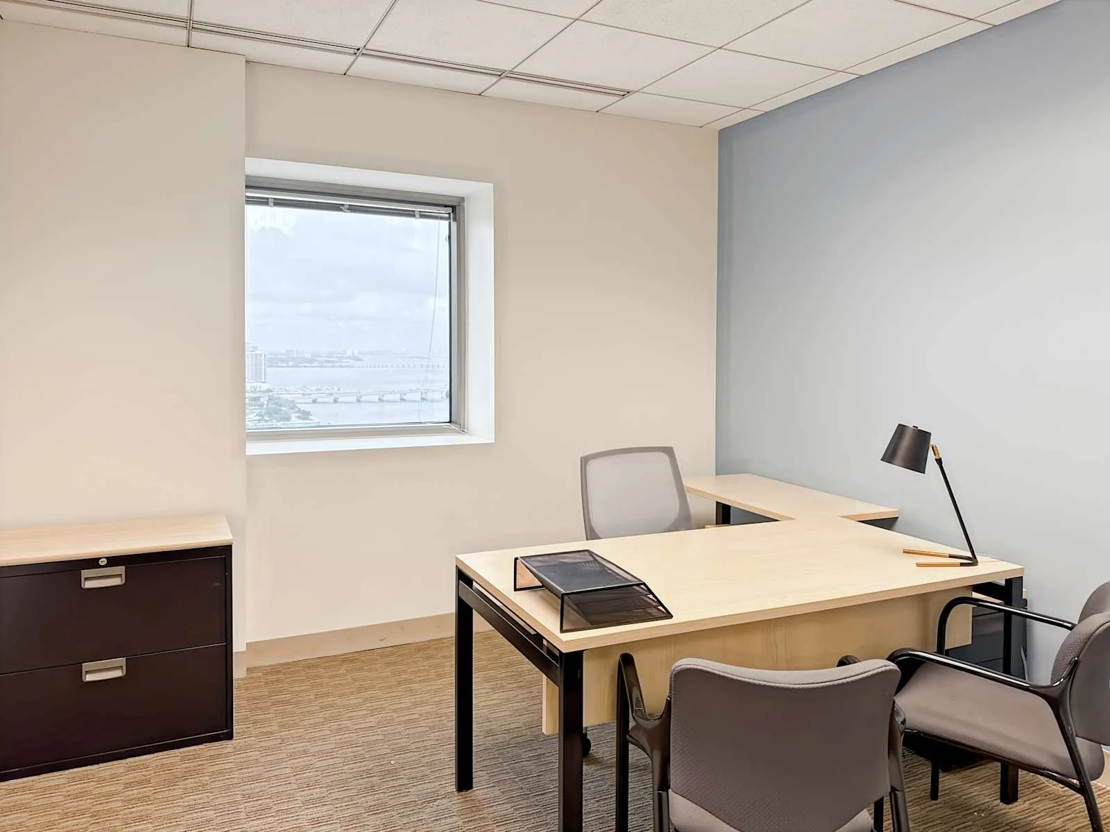 Regus FL, Miami - Miami Downtown, Private office, 1 desk, Miami, FL