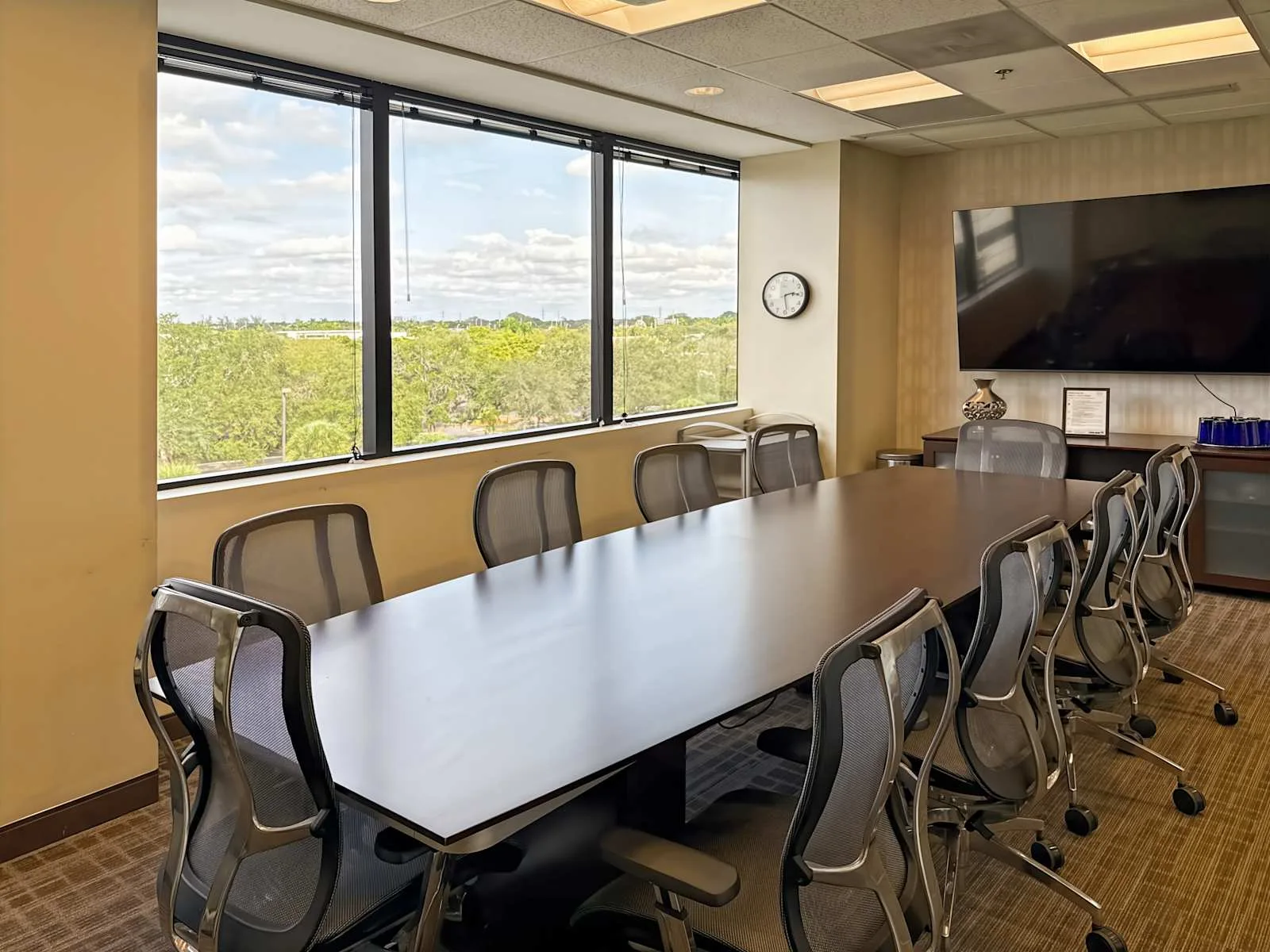 Regus FL, Miami Lakes - Miami Lakes West, Meeting room for 10 people, Miami Lakes, FL