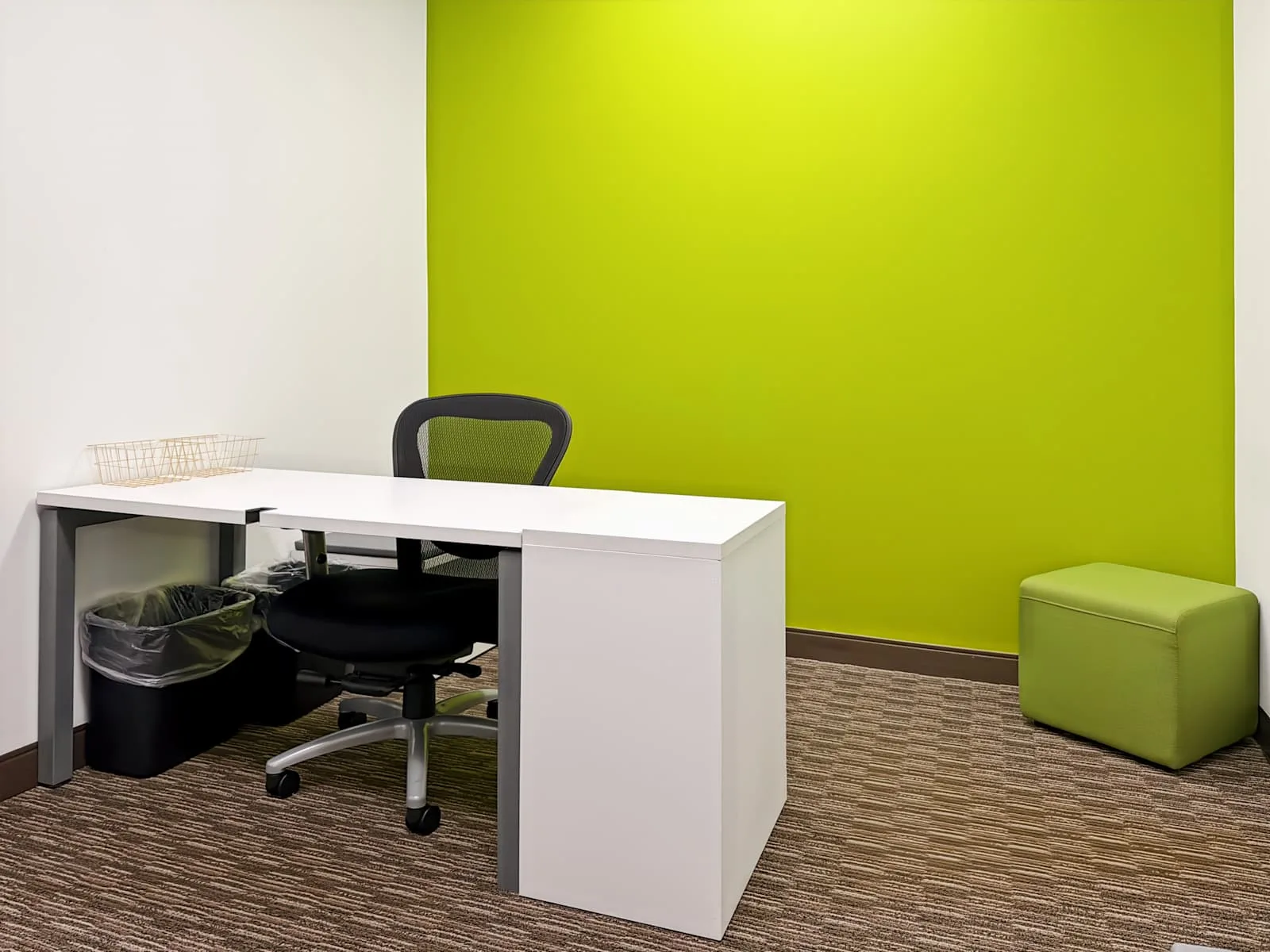 Regus FL, Miami - Wells Fargo Plaza, Private office, 1 desk, Miami, FL