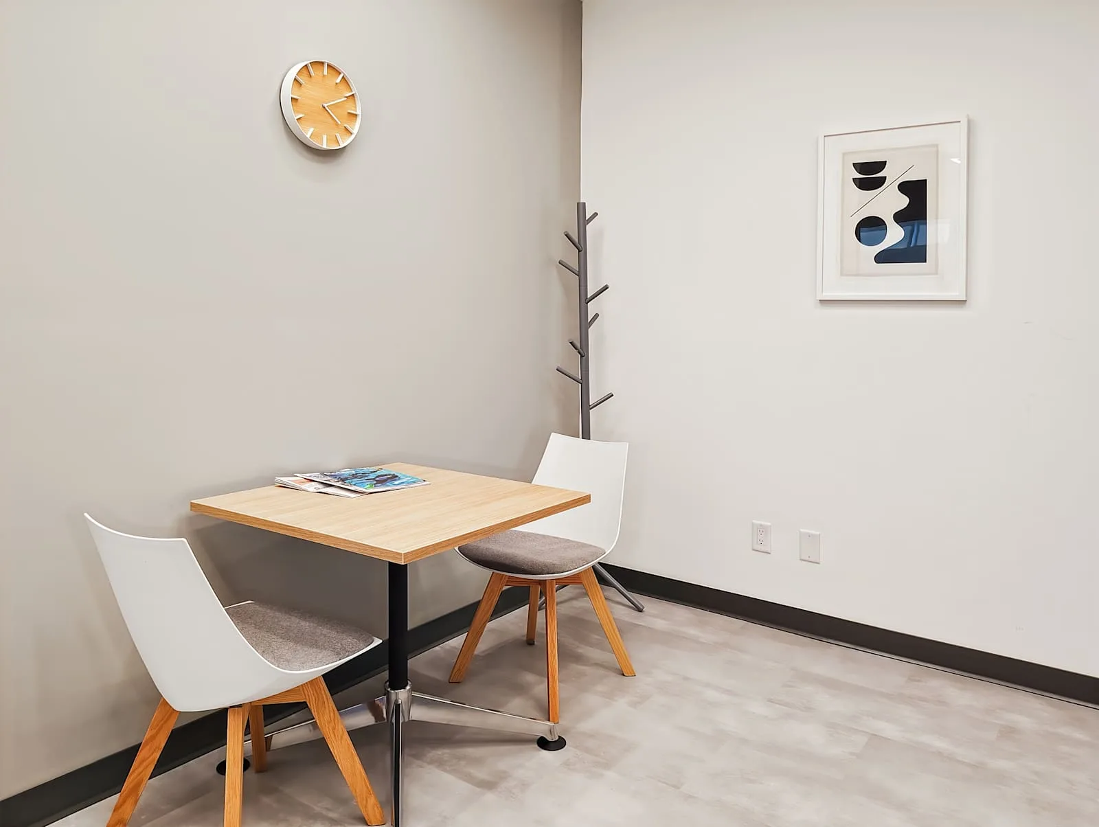 Regus FL, Naples - 3003 Tamiami Trail, Meeting room for 2 people, Naples, FL