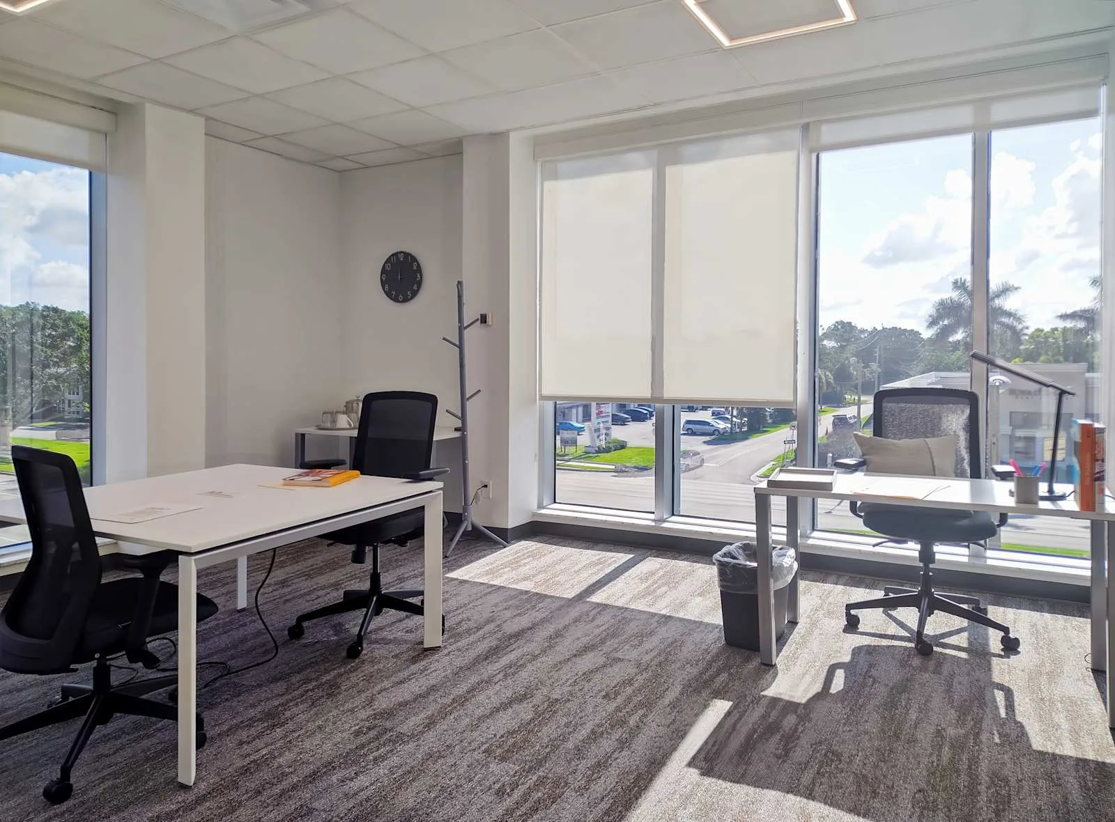 Regus FL, Naples - 3003 Tamiami Trail, Private office, 3 desks, Naples, FL