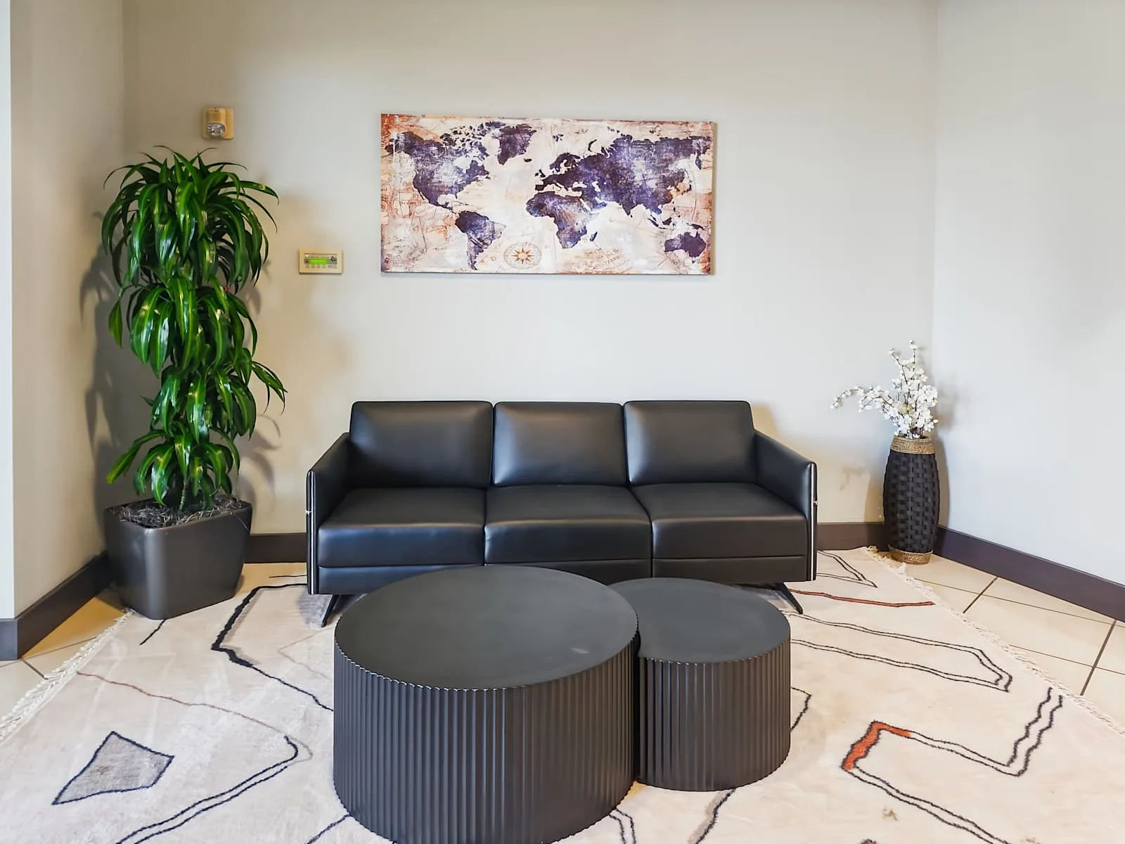 Regus FL, Orange Park - Crossing Blvd, Lounge, Orange Park, FL