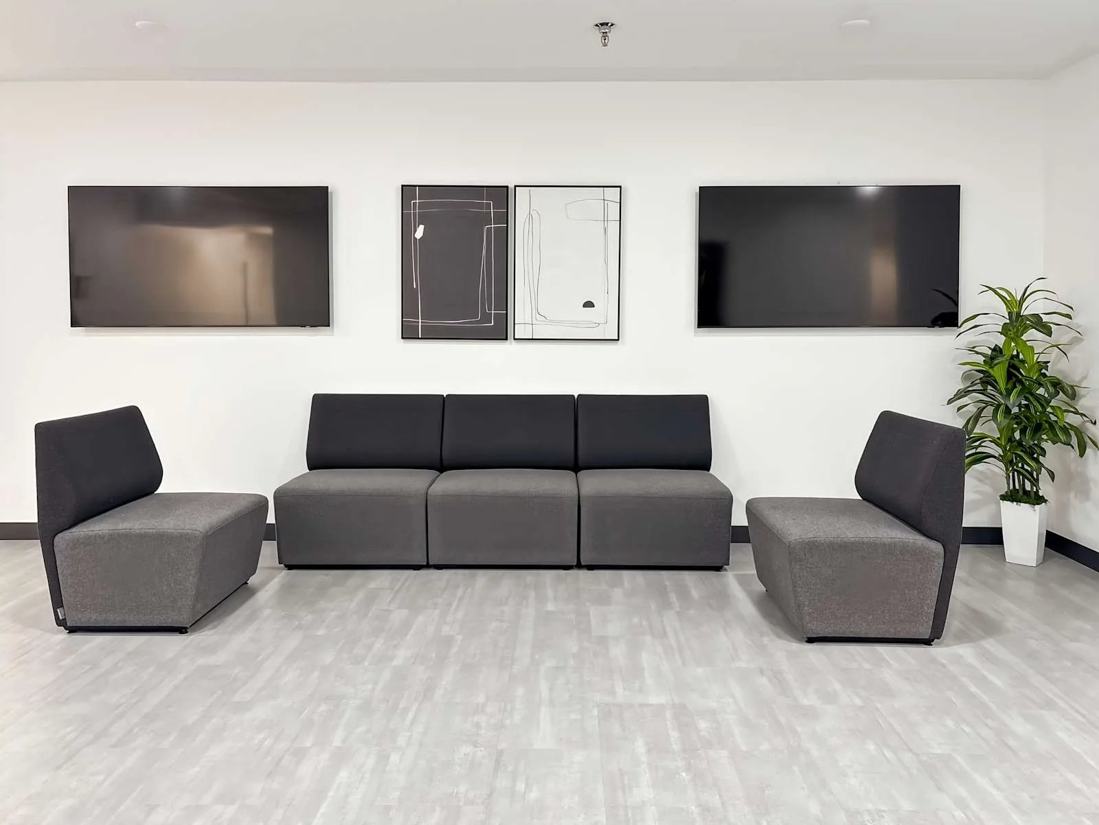 Regus FL, Palm Harbor - US Hwy 19, Lounge, Palm Harbor, FL