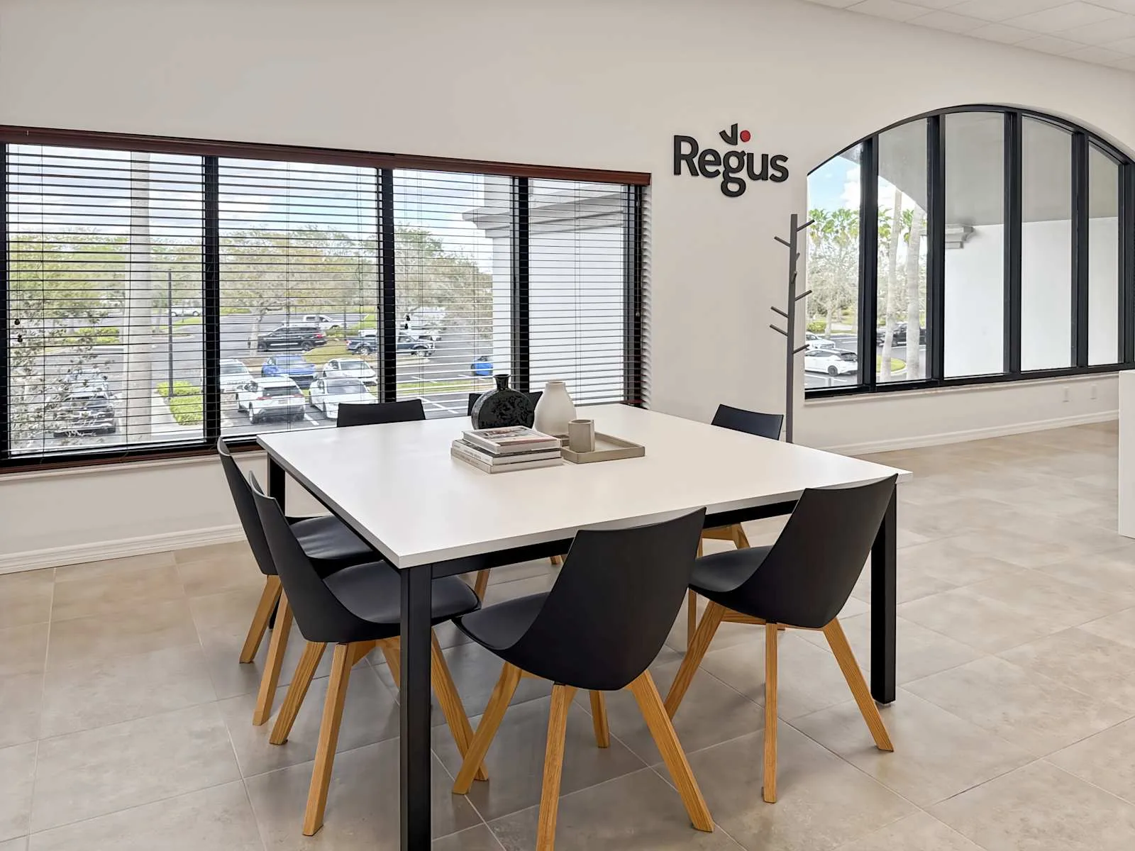 Regus FL, Sarasota - Lakewood Ranch, Meeting room for 6 people, Sarasota, FL