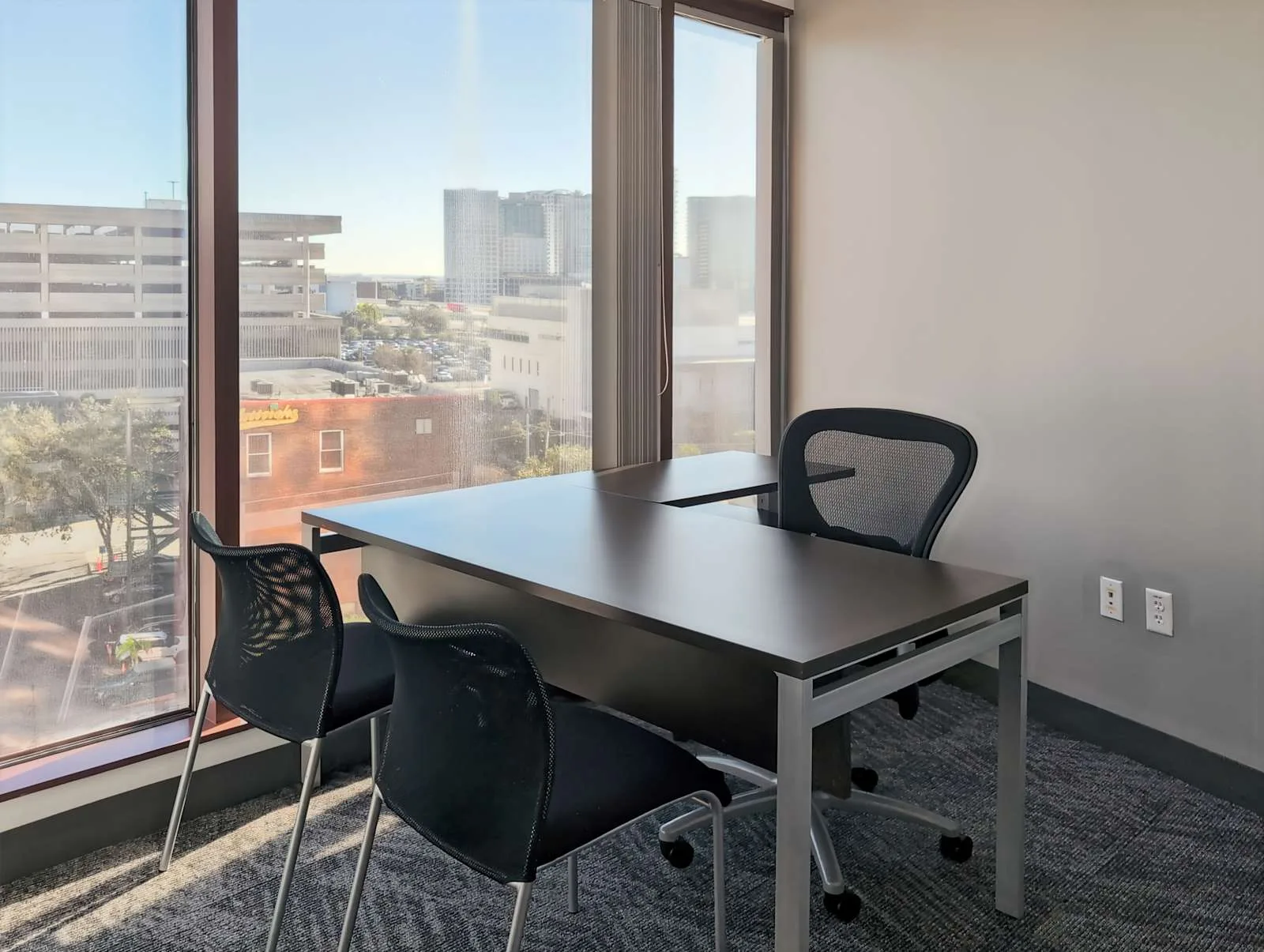 Regus FL, Tampa - Wells Fargo, Private office, 1 desk, Tampa, FL