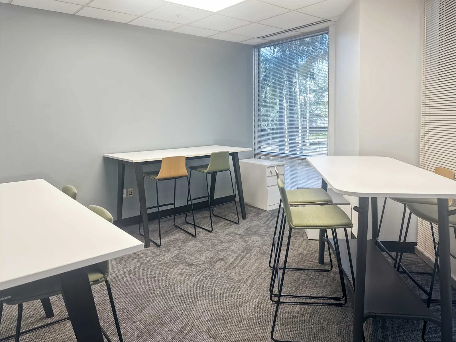 Regus FL, Tampa - Westshore Int'l Plaza, Coworking space, Tampa, FL