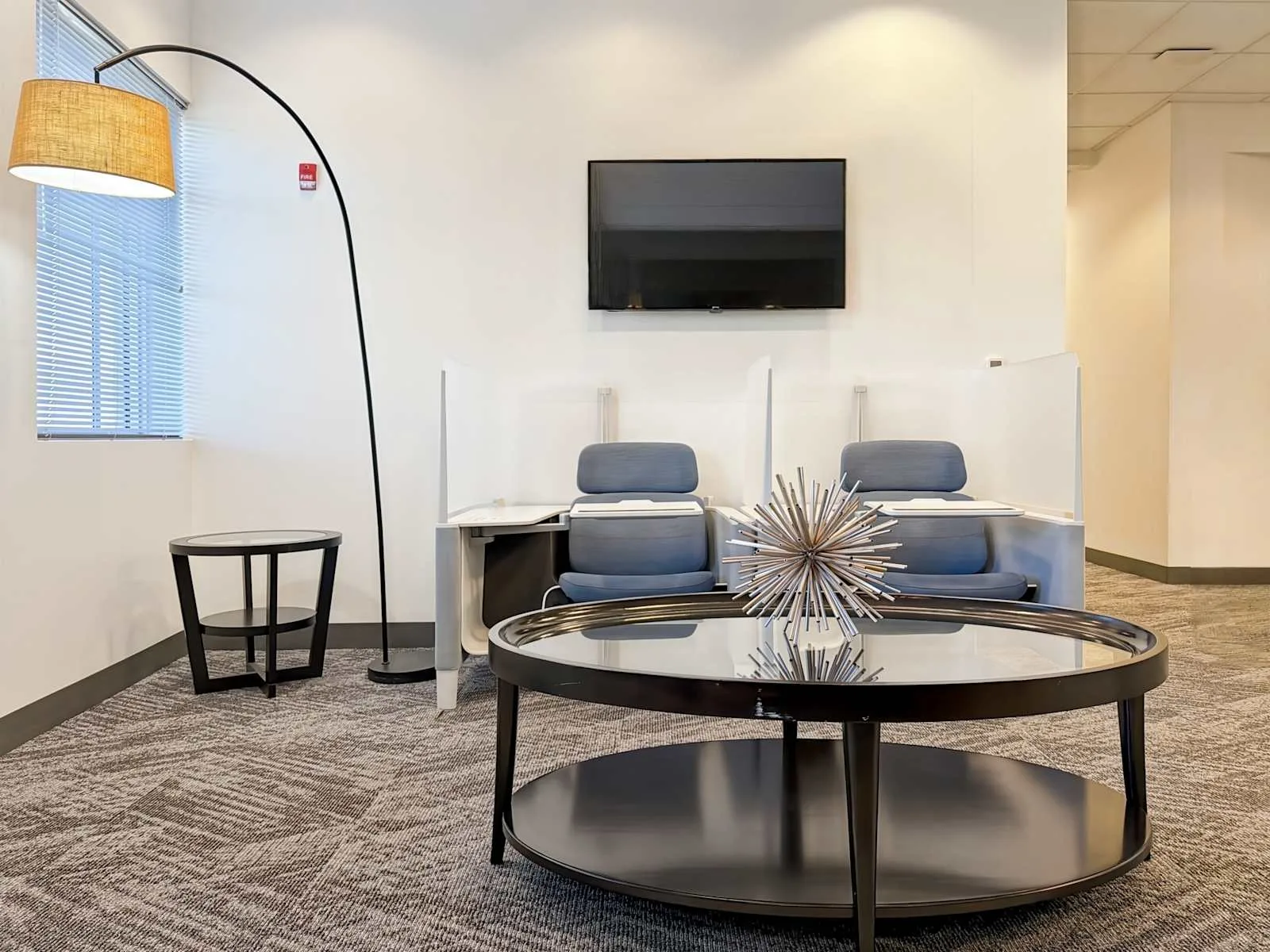 Regus FL, West Palm Beach - Emerald View, Lounge, West Palm Beach, FL