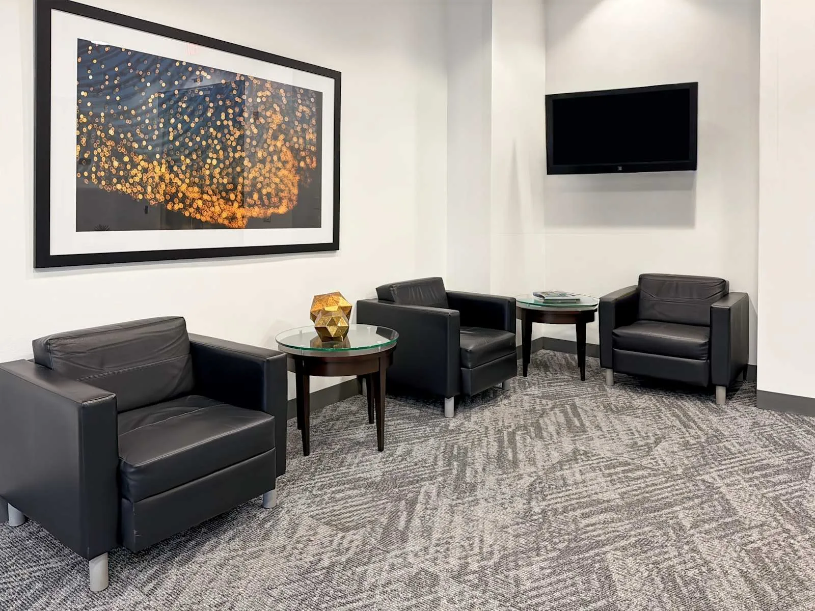 Regus FL, West Palm Beach - Emerald View, Lounge, West Palm Beach, FL