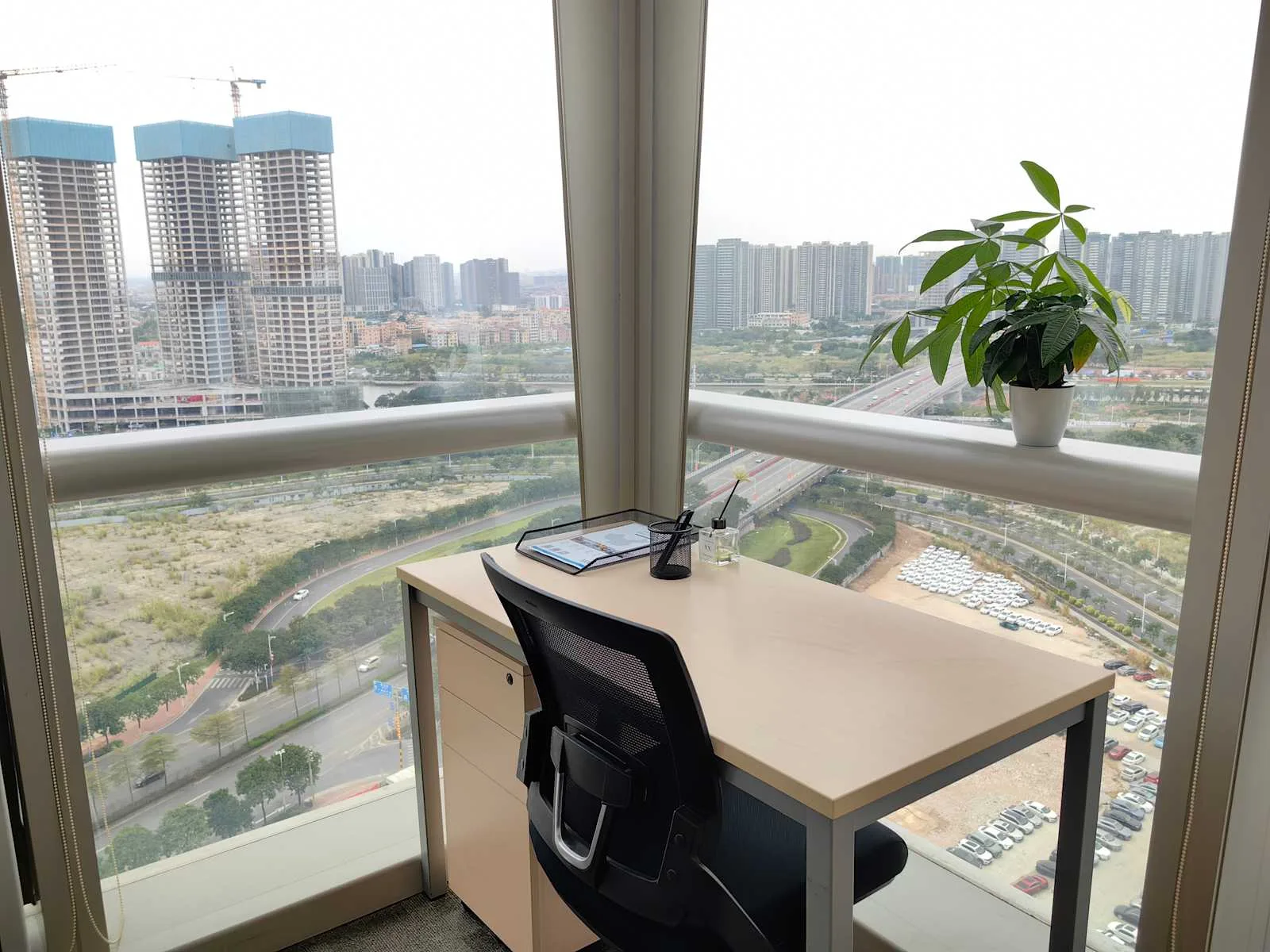 Regus FOSHAN, Glory IFC、1个工位的独立办公室、佛山市