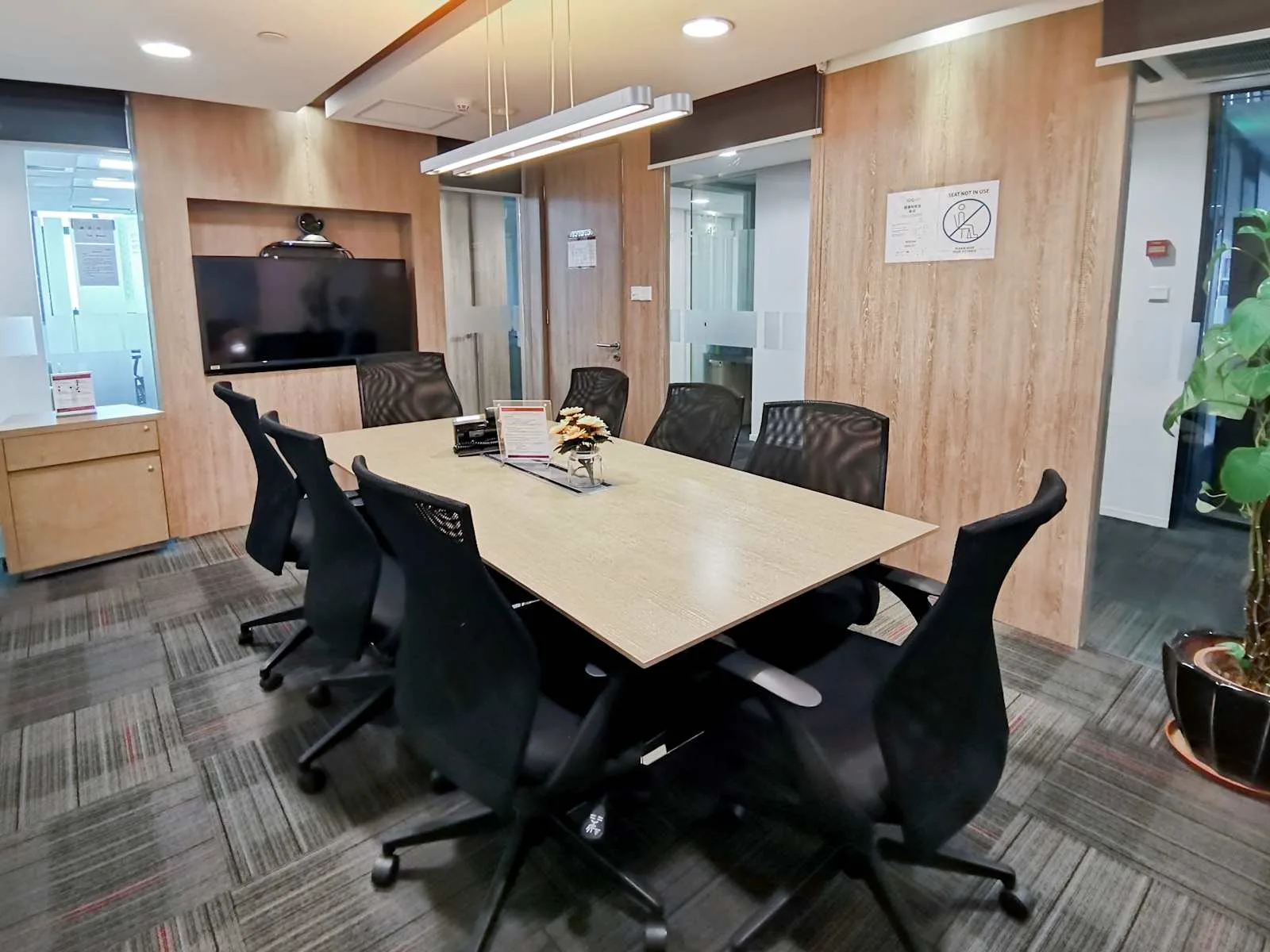 Regus FOSHAN, Huahui Building, Meeting room for 8 people, Foshan