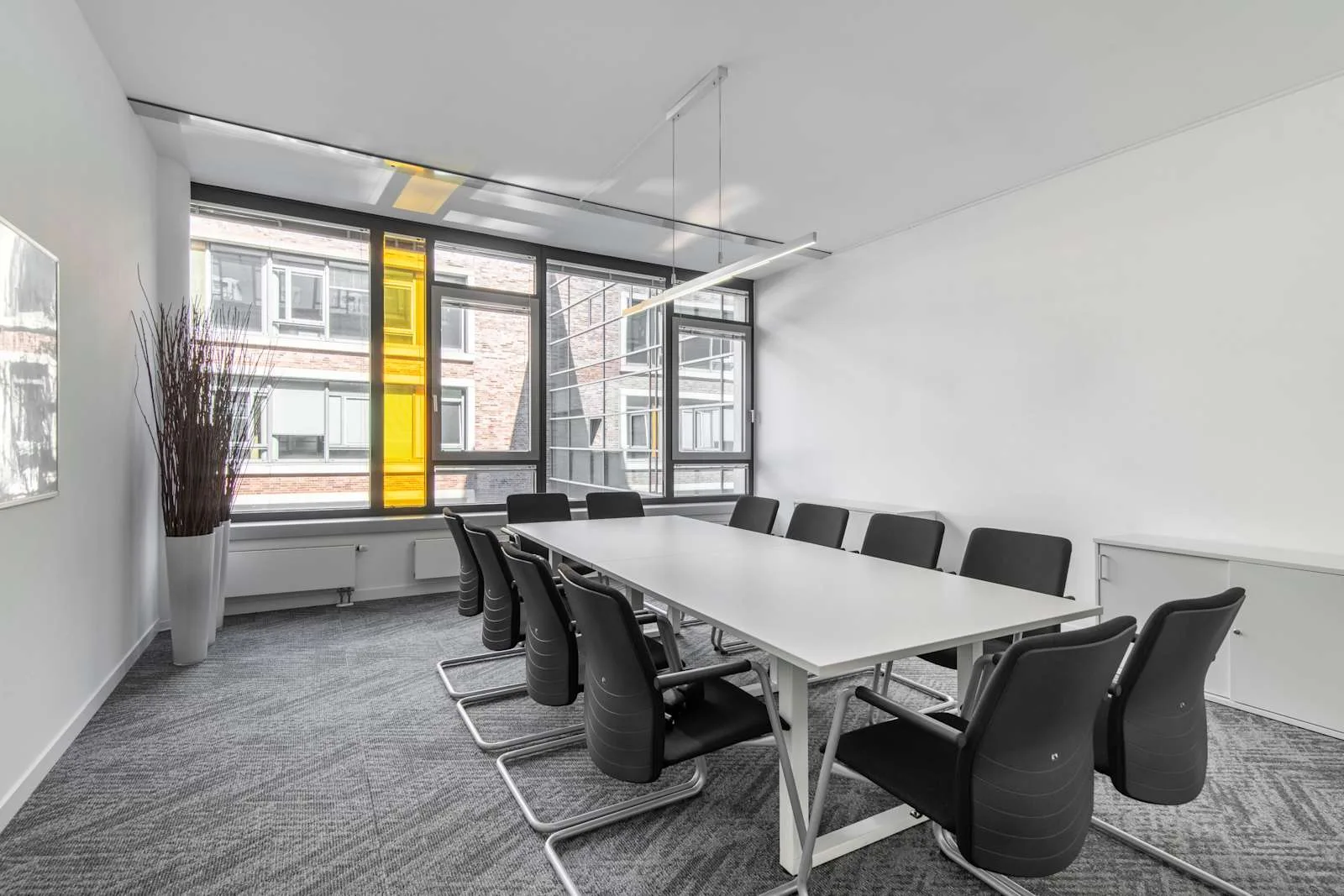 Regus FRANKFURT, AOC Hanauer Landstraße, Meeting room for 12 people, Frankfurt am Main