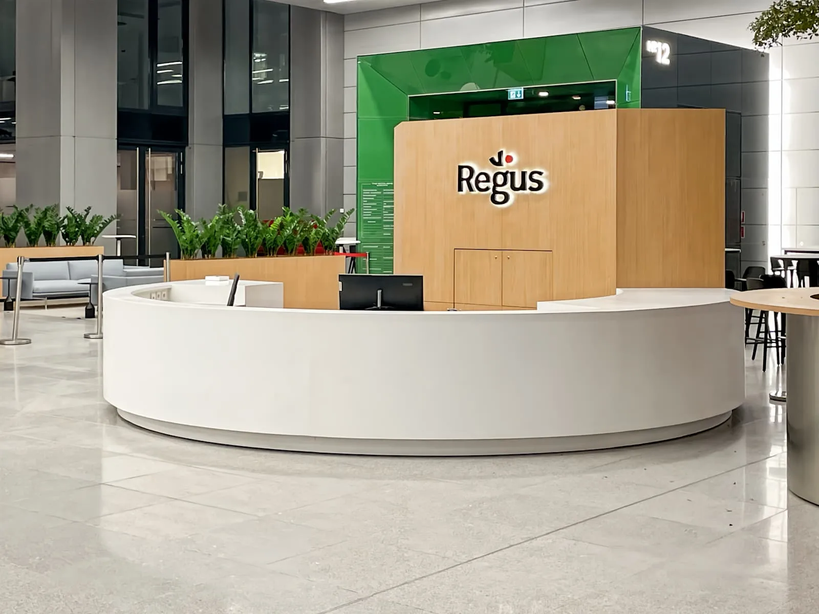 Regus FRANKFURT, THE SQUAIRE Business Center, Reception, Frankfurt am Main
