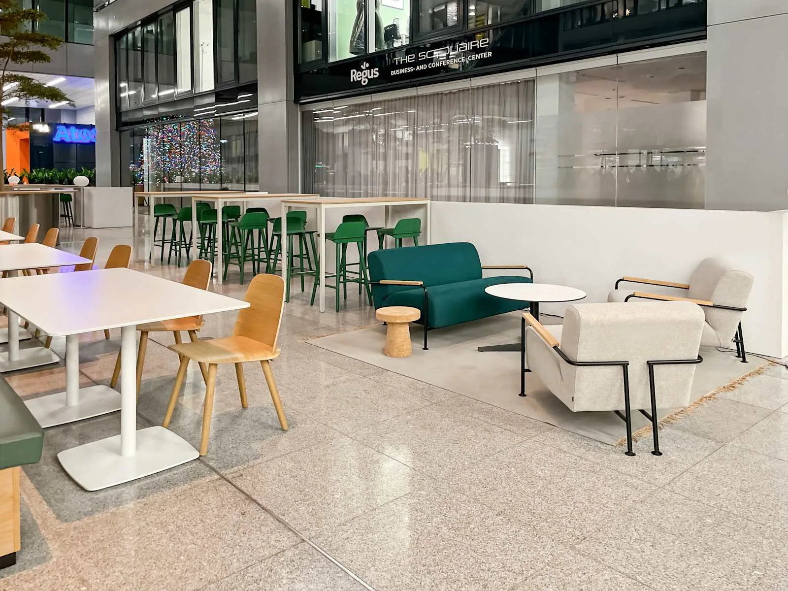 Regus FRANKFURT, THE SQUAIRE Business Center, Coworking space, Frankfurt am Main
