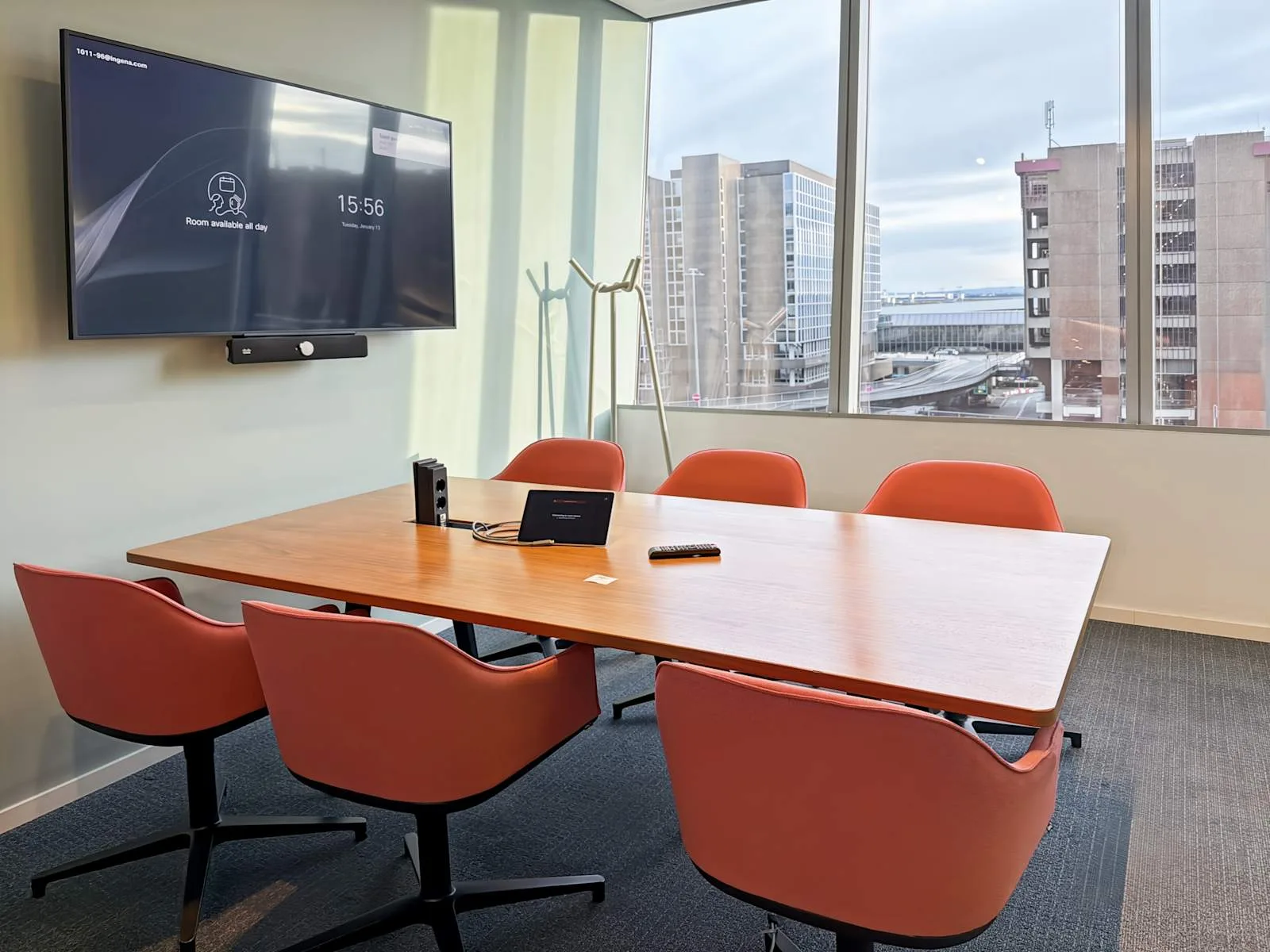 Regus FRANKFURT, THE SQUAIRE Conference Center, Meeting room for 6 people, Frankfurt am Main