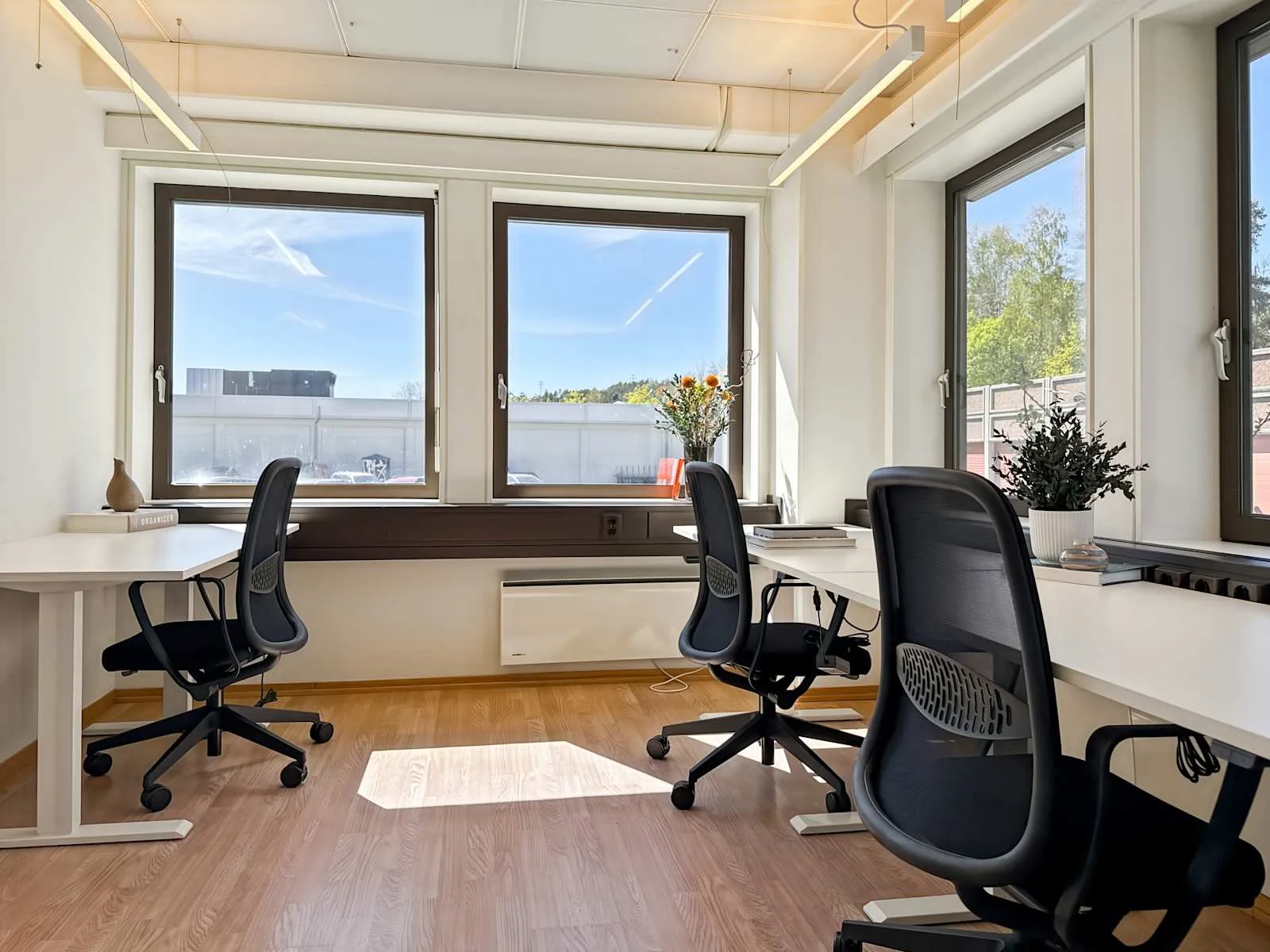 Regus Fredrikstad, Rolvsøy, Privat kontor med 3 arbeidsplasser, Fredrikstad