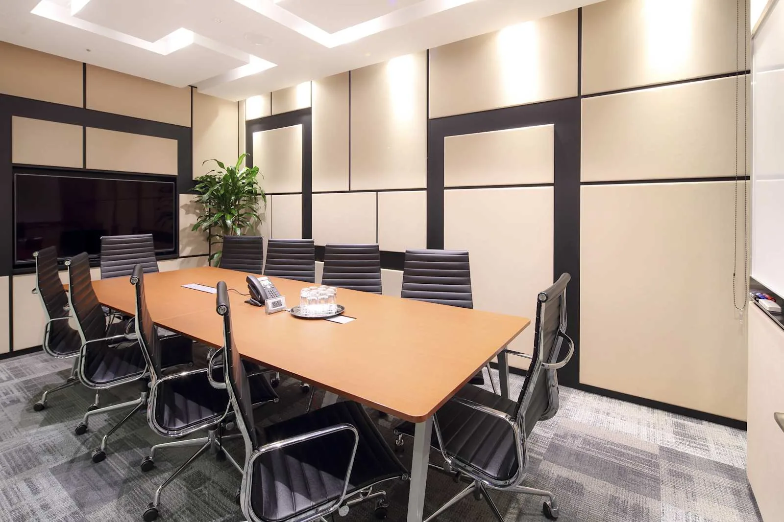Regus FUKUOKA, JR JP Hakata Building, Meeting room for 10 people, Fukuoka