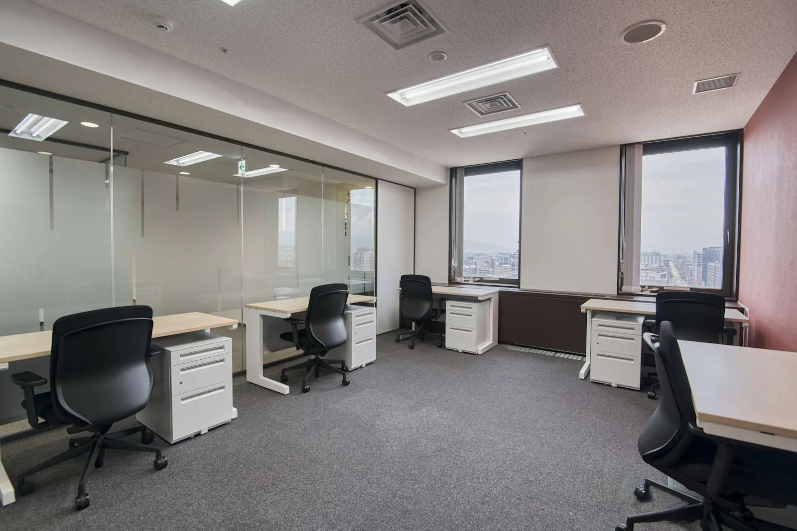 Regus FUKUOKA, Tenjin Skyhall, Private office, 5 desks, Fukuoka