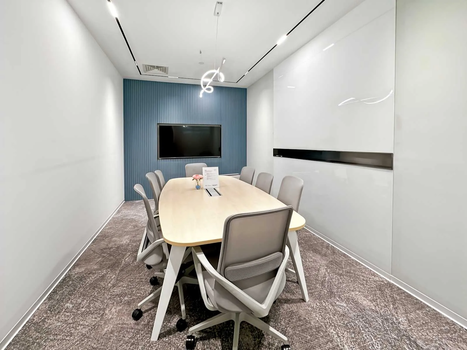 Regus Fuzhou, FZ Shangri-La、8人会议室、福州市