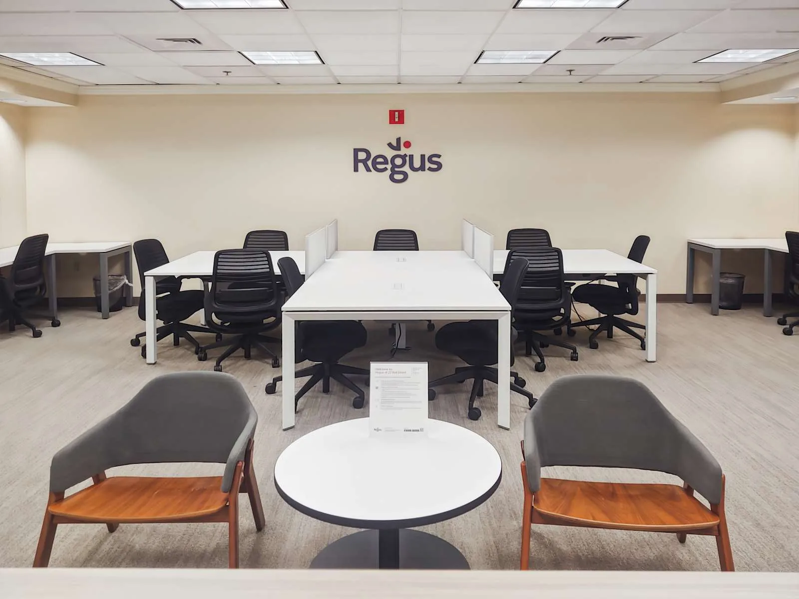 Regus GA, Savannah - 22 Bull St, Open-plan office, Savannah, GA