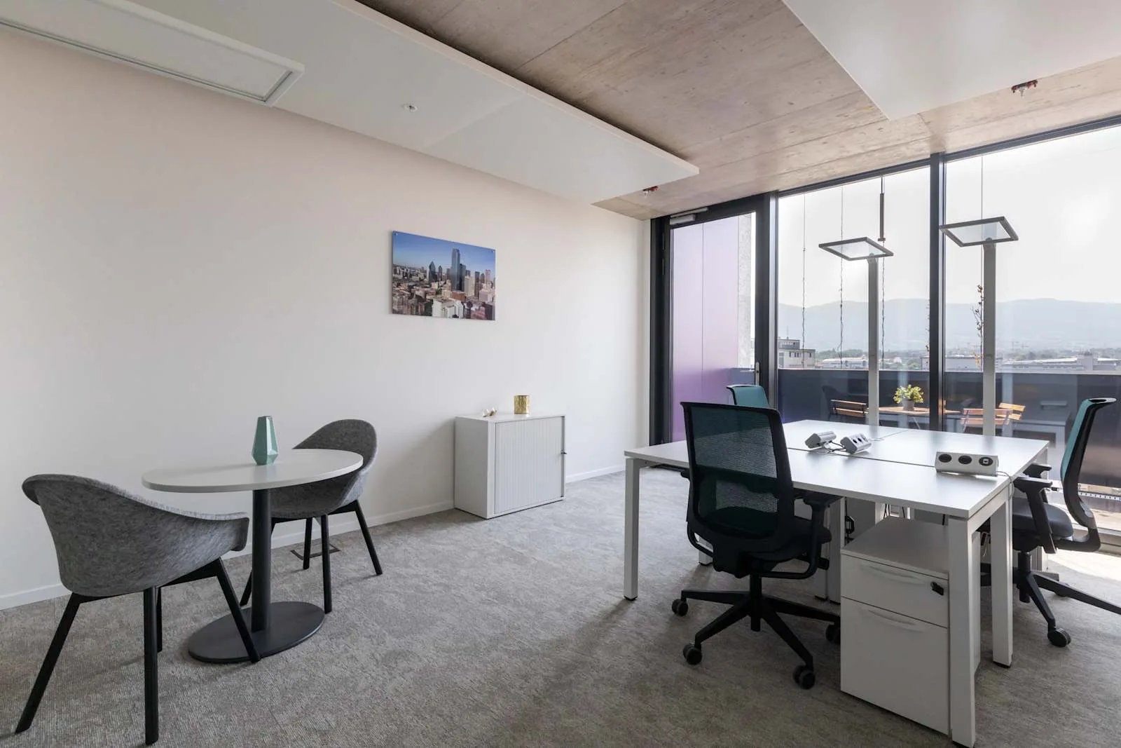 Regus GENEVA, Pont Rouge, Bureau privatif 4 postes, Grand Lancy