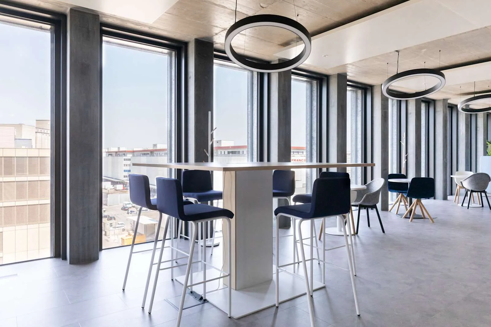 Regus GENEVA, Pont Rouge, Espace de coworking, Grand Lancy