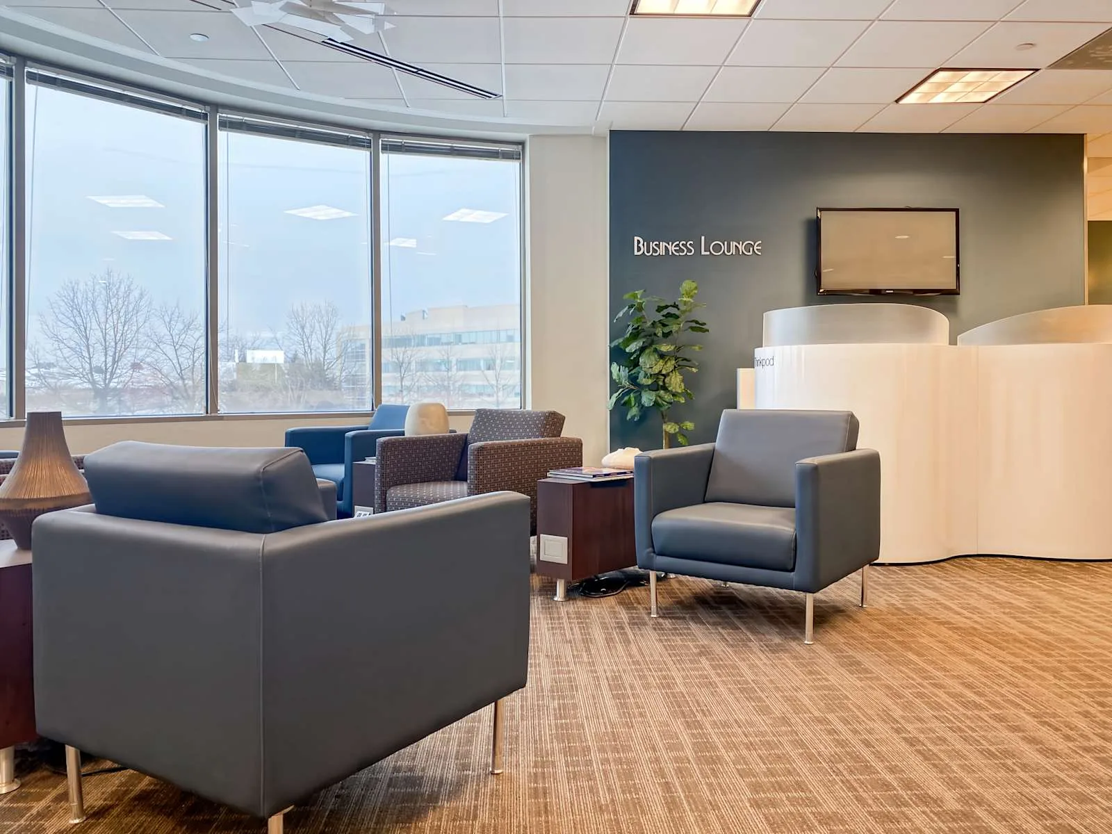 Regus IL, Glenview - Prairie Glen, Lounge, Glenview, IL