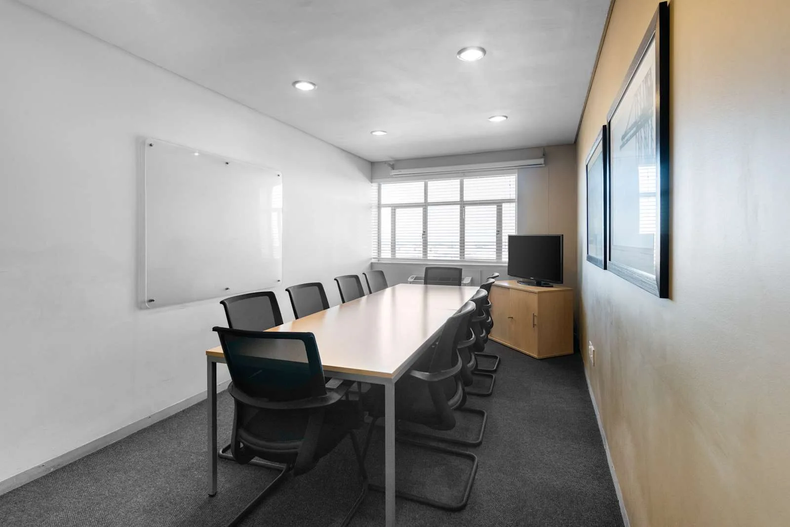 Regus GREENACRES, Port Elizabeth, Meeting room for 10 people, Port Elizabeth
