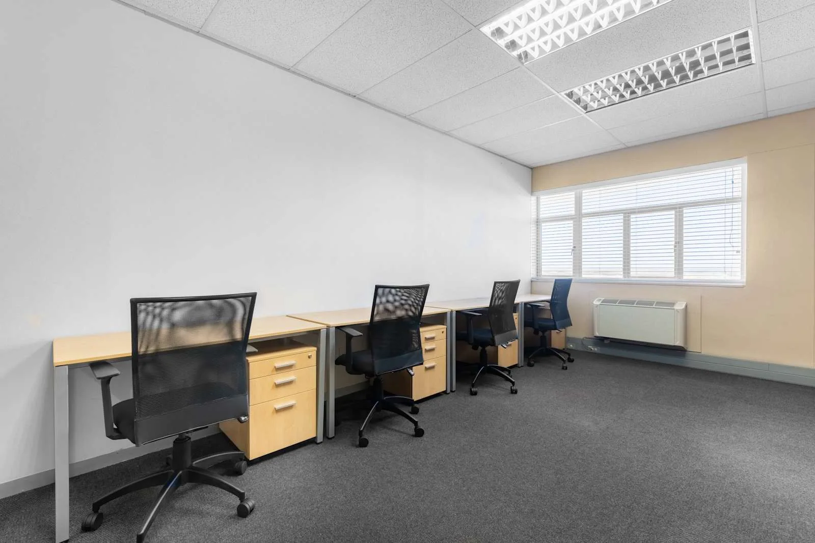 Regus GREENACRES, Port Elizabeth, Private office, 4 desks, Port Elizabeth