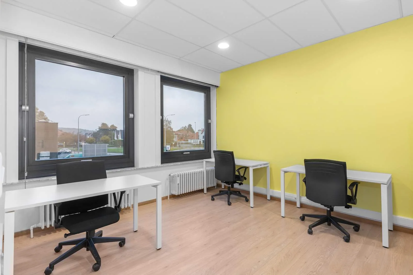 Regus GROOT-BIJGAARDEN, Dilbeek, Private office, 3 desks, Groot-Bijgaarden