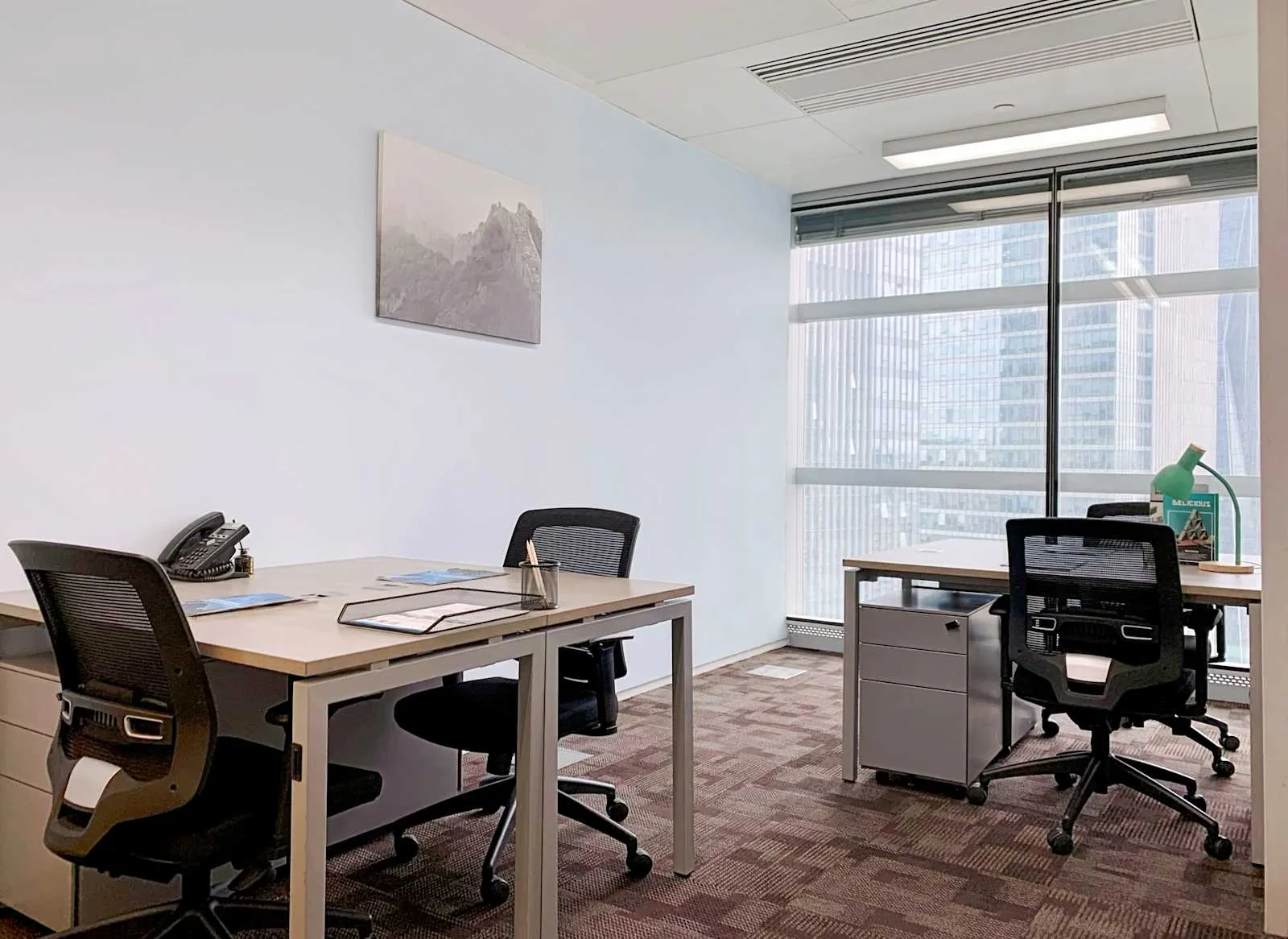 Regus GUANGZHOU, Pearl River Tower、4个工位的独立办公室、广州市