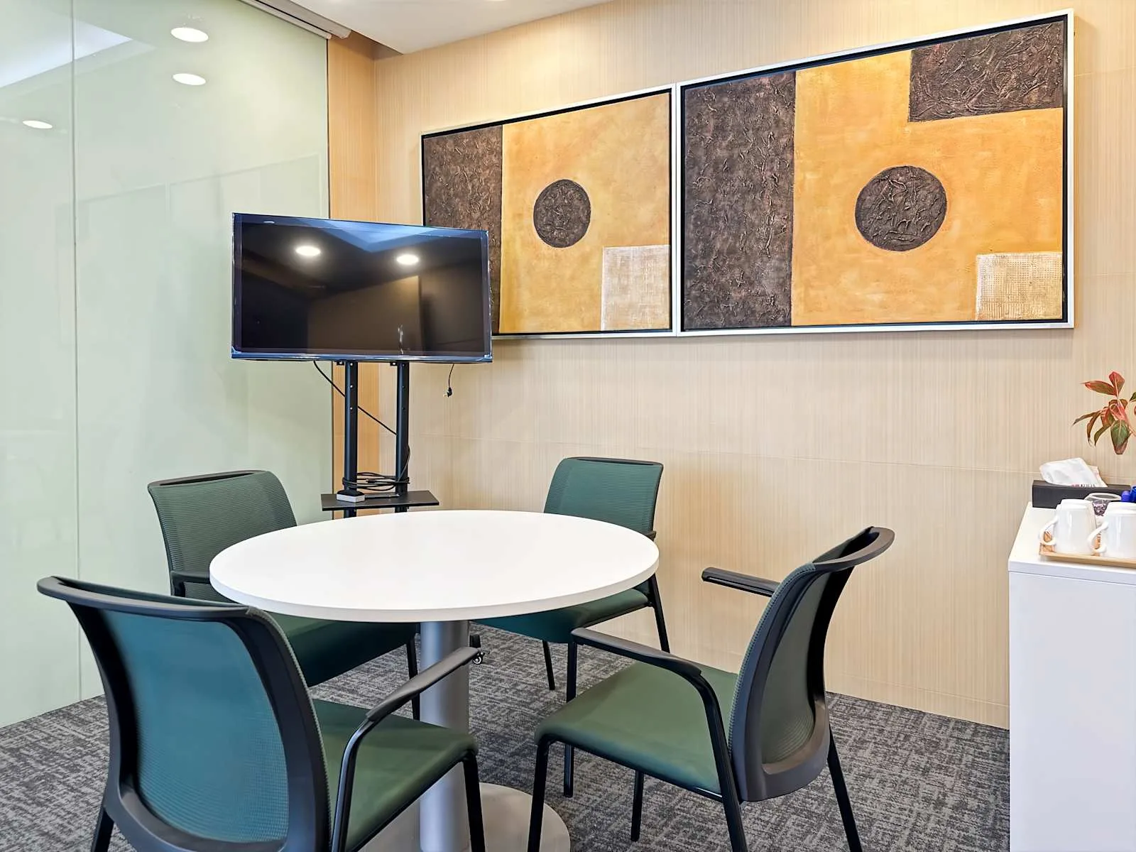 Regus GUANGZHOU, Tianhe Teem Tower、4人会议室、广州市