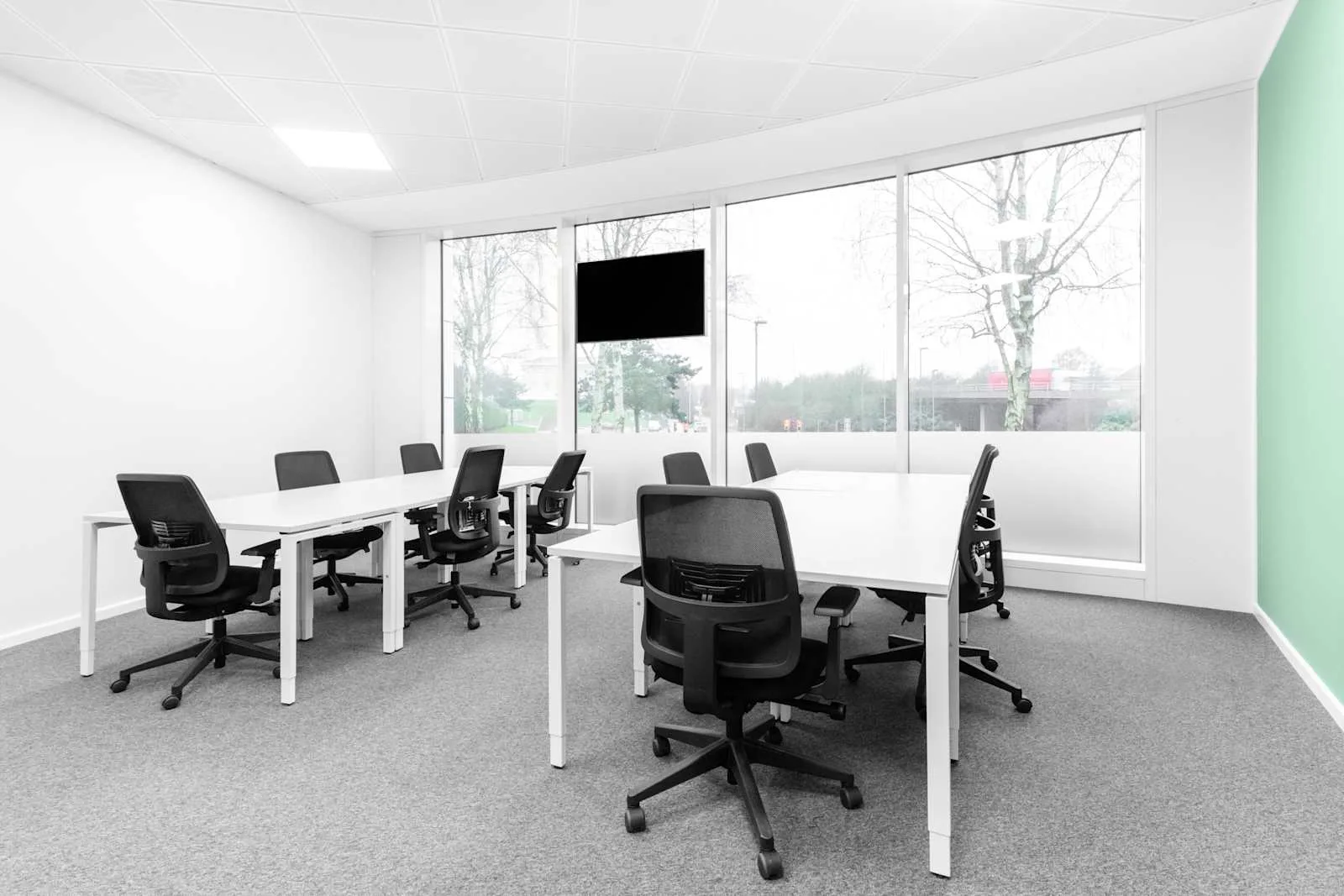Regus GUILDFORD, Business Park Bldg 2, Open-plan office, Guildford