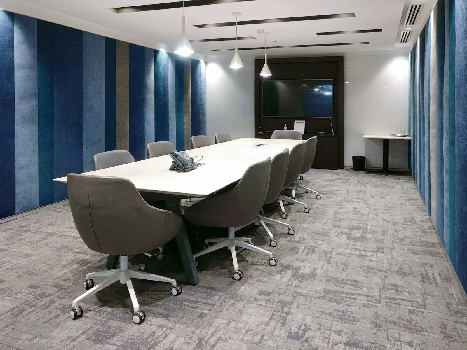 Regus GURUGRAM, Unitech Cyber Park, Meeting room for 10 people, Gurugram