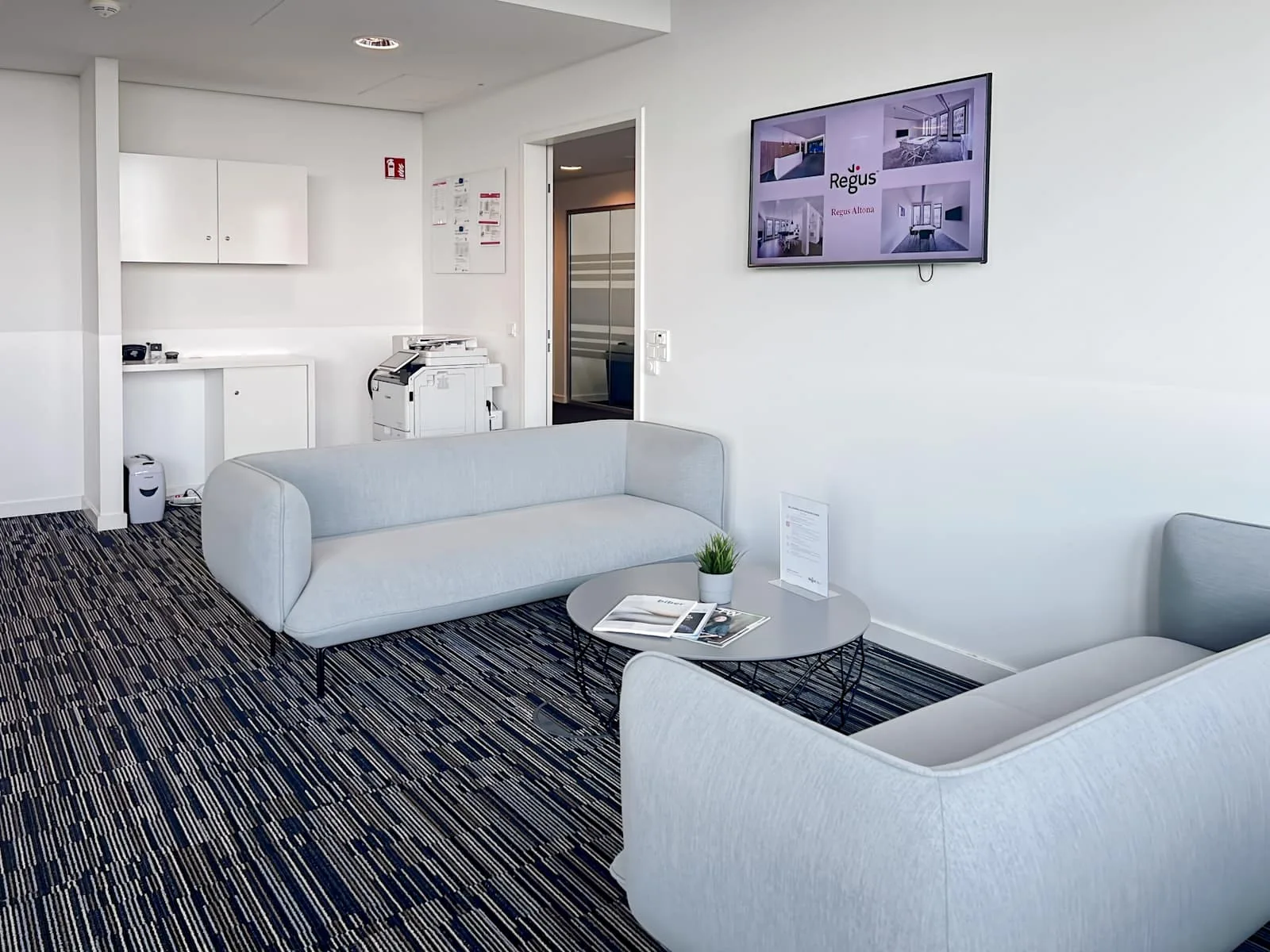 Regus HAMBURG, Mundsburg Tower, Lounge, Hamburg