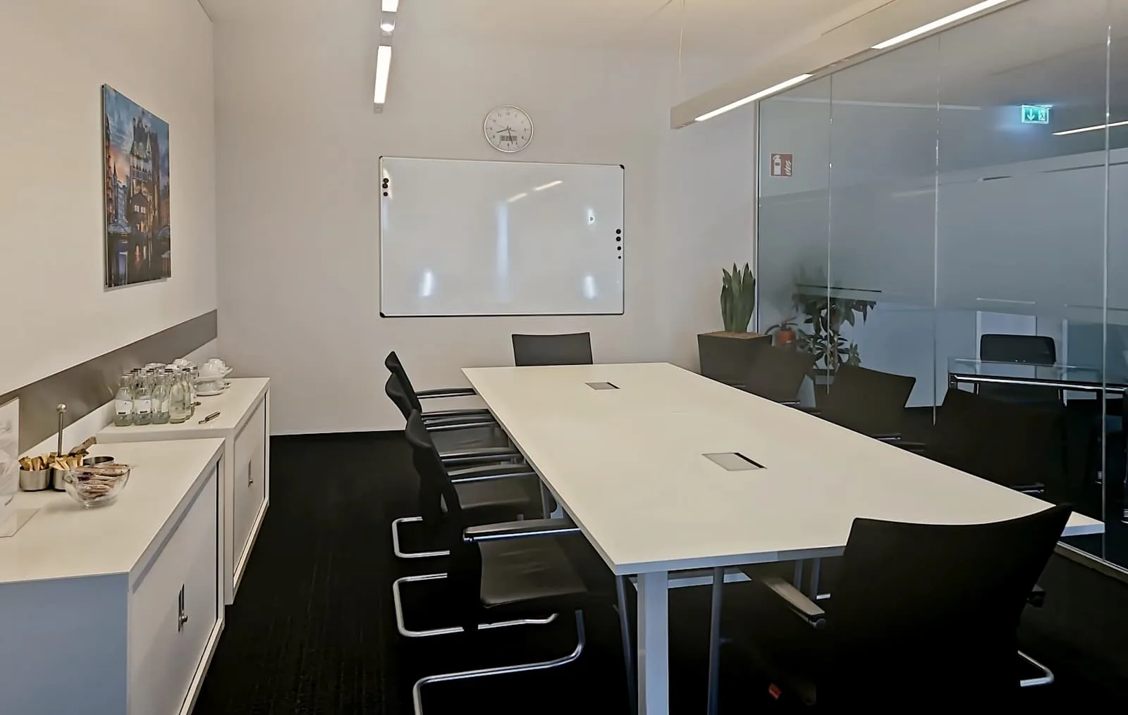 Regus HAMBURG, Neuer Wall, Meeting room for 8 people, Hamburg