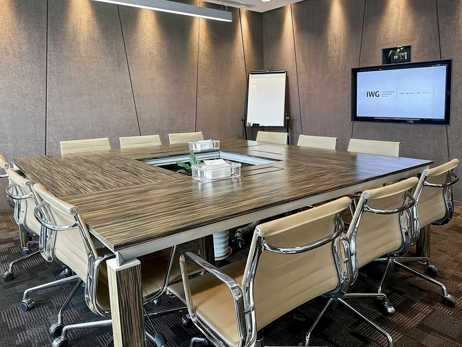 Regus HANGZHOU, Delixi Mansion、12人会议室、杭州市