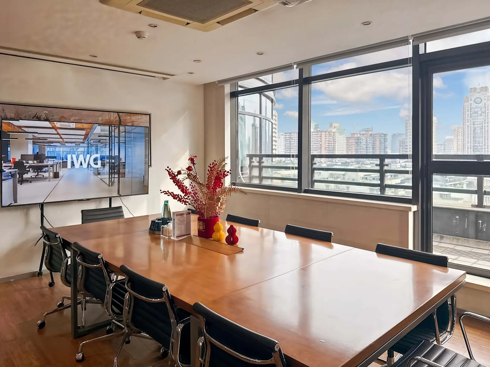 Regus HANGZHOU, Foreign Economy & Trade Plaza, Meeting room for 10 people, Hangzhou
