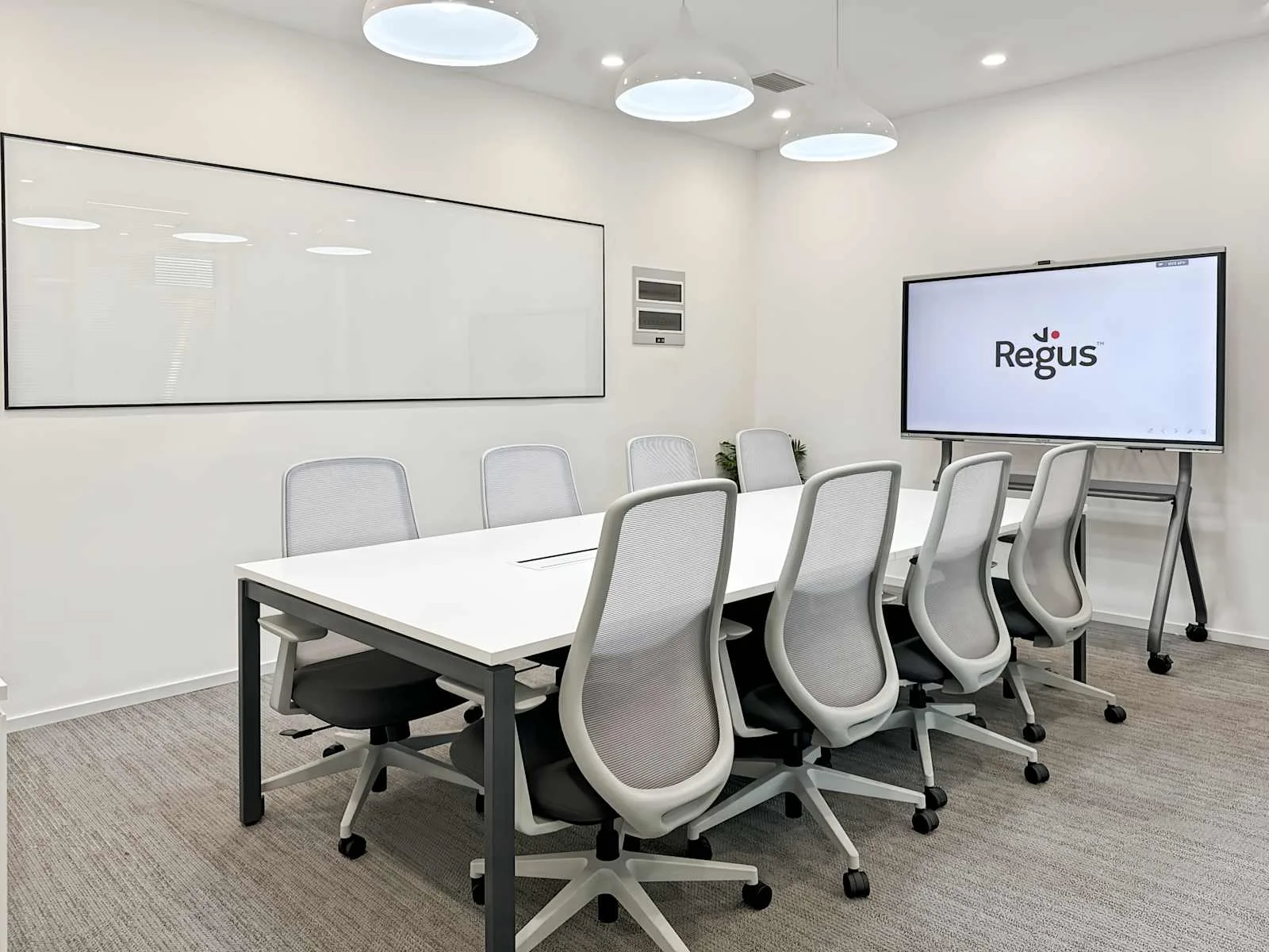Regus Hangzhou, Yanyin Center、8人会议室、杭州市