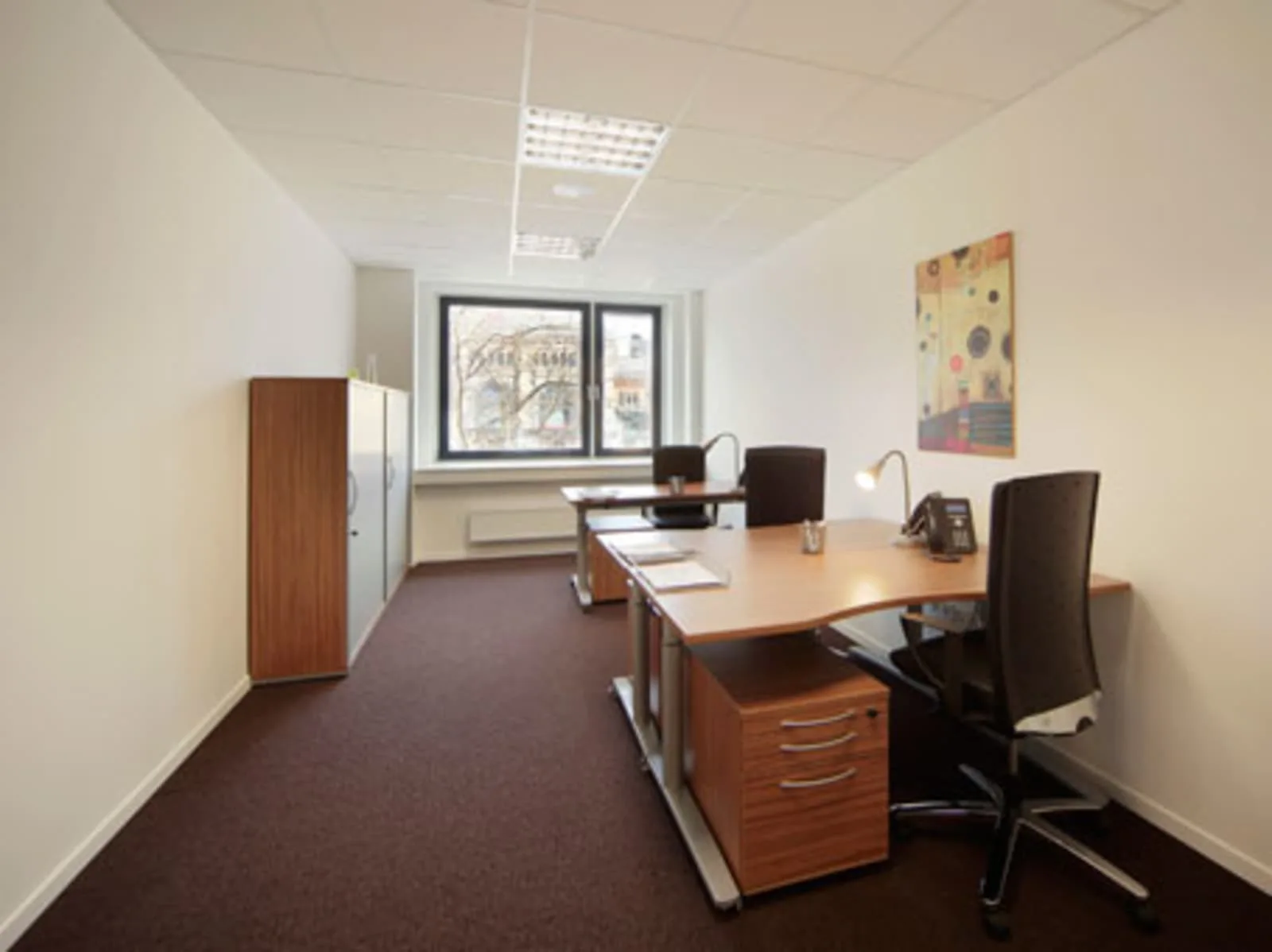 Regus HANNOVER, Ernst-August-Platz, Privatbüro mit 3 Arbeitsplätzen, Hannover