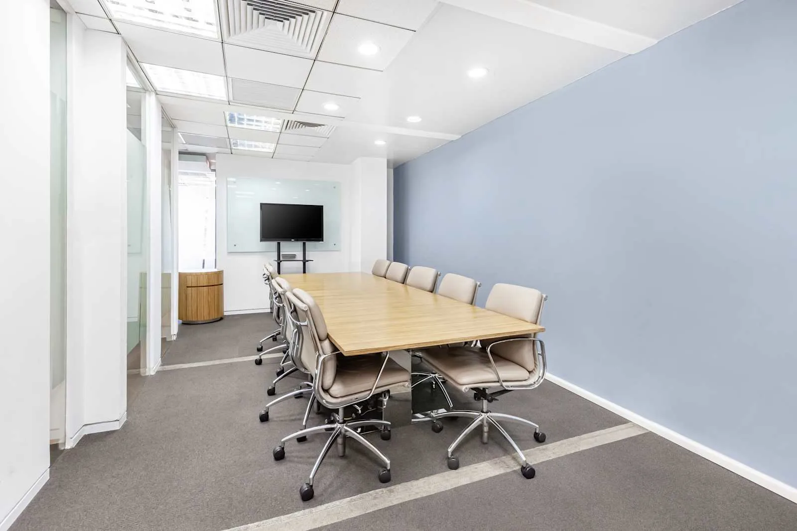 Regus Hanoi, Ly Thai To, Meeting room for 8 people, Hanoi