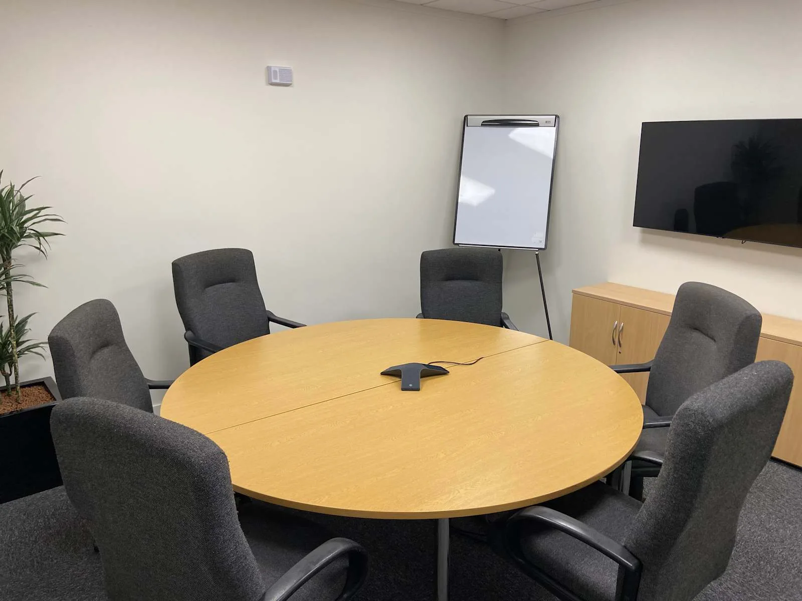 Regus Harpenden, Waterside, Salle de réunion 6 personnes, Harpenden