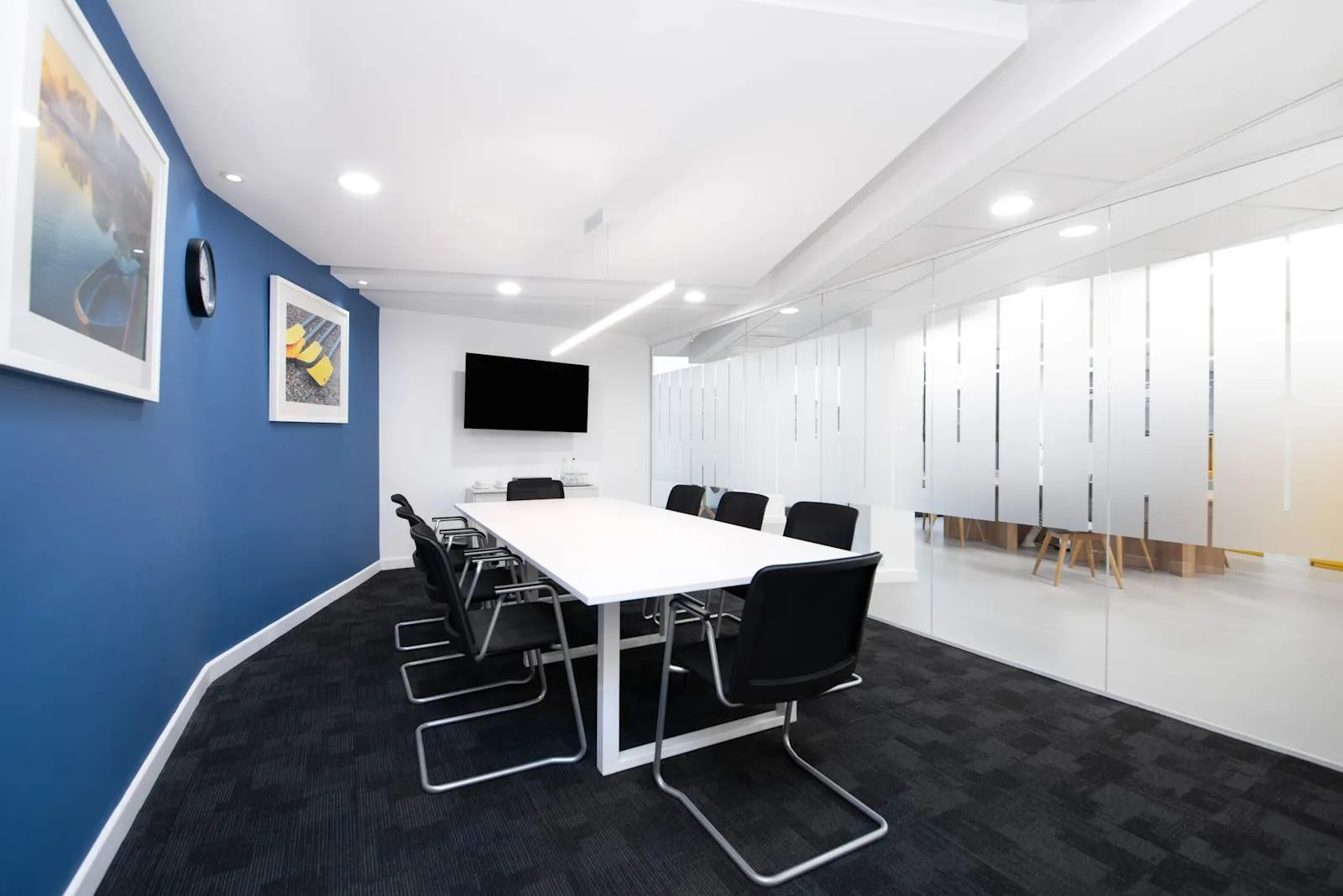 Regus HENLEY ON THAMES, The Henley Building, Salle de réunion 8 personnes, Henley on Thames