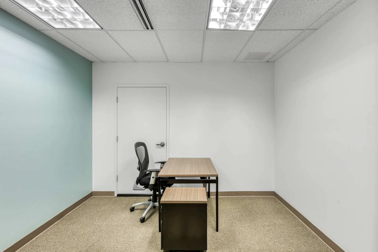 Regus HI, Honolulu - Waterfront, Private office, 1 desk, Honolulu, HI